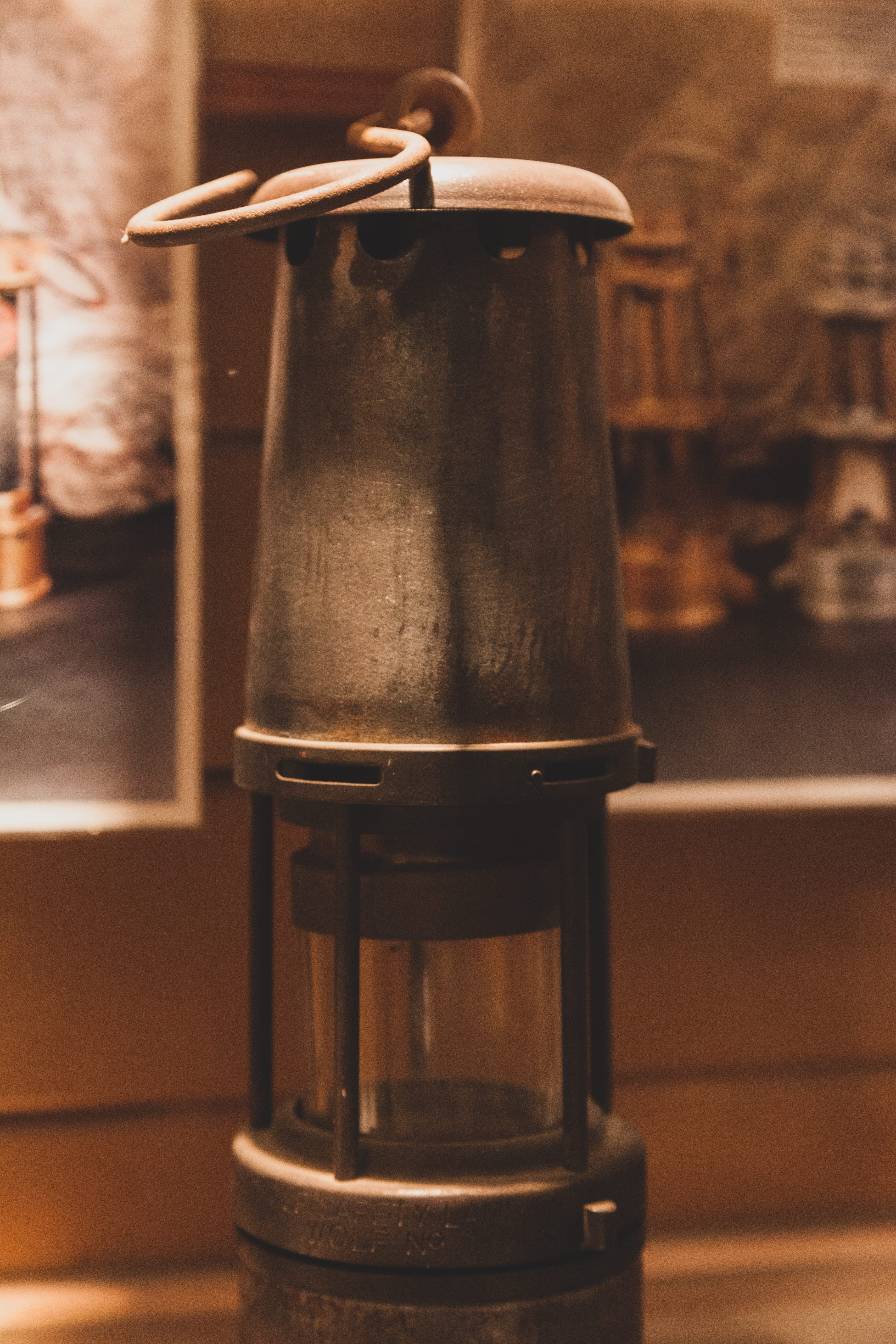 heat - temperature, wood - material, lantern, food and drink, table, kitchen, drink, selective focus, glass, lithgow state coal mine museum, focus on foreground, Phone HD Wallpaper