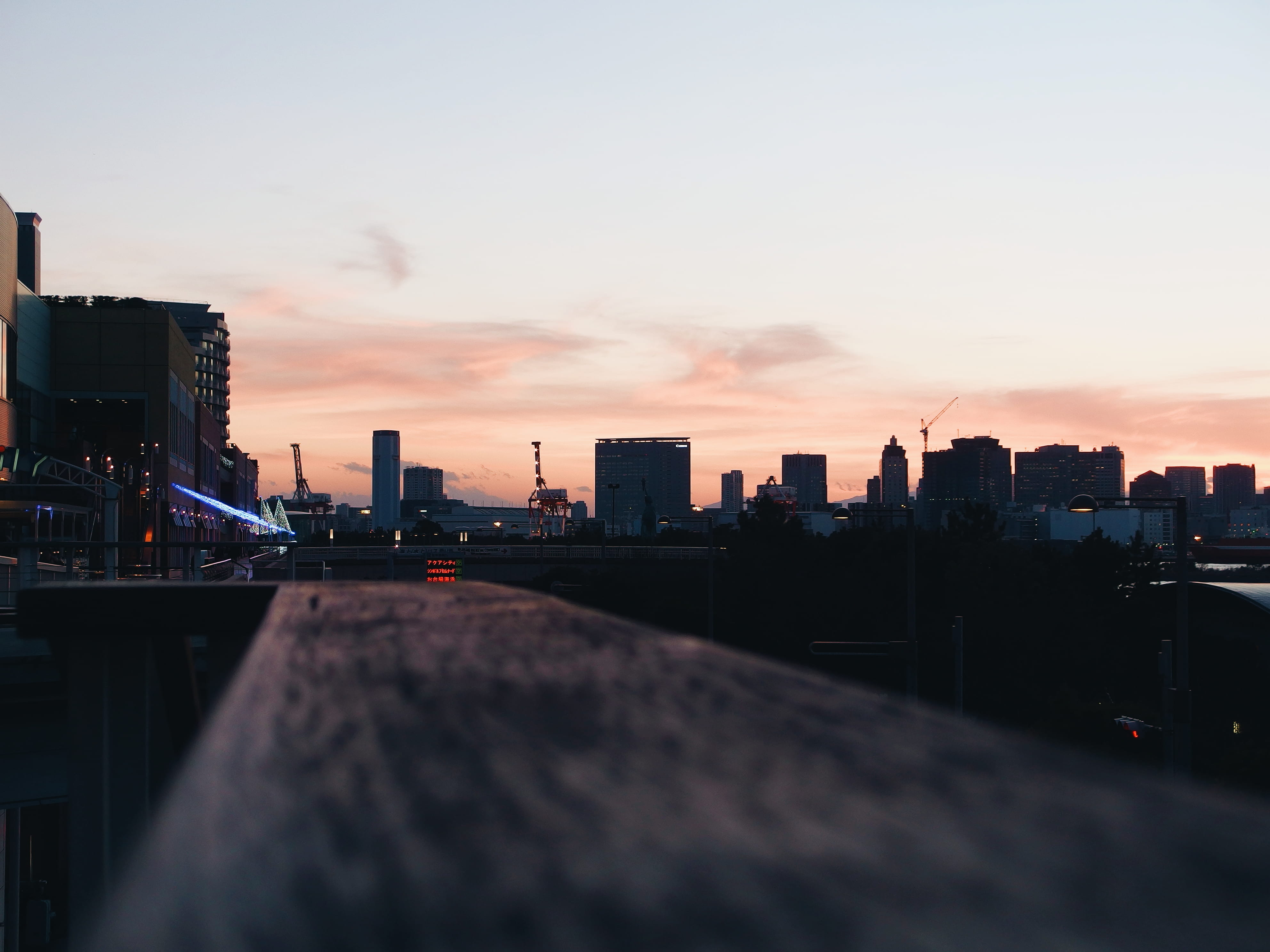 red sky, office building, tokyo, banister, transportation, japan, town, silhouette, dawn, orange color, cityscape, sunset, sky, odaiba, skyscraper, selective focus, HD Wallpaper