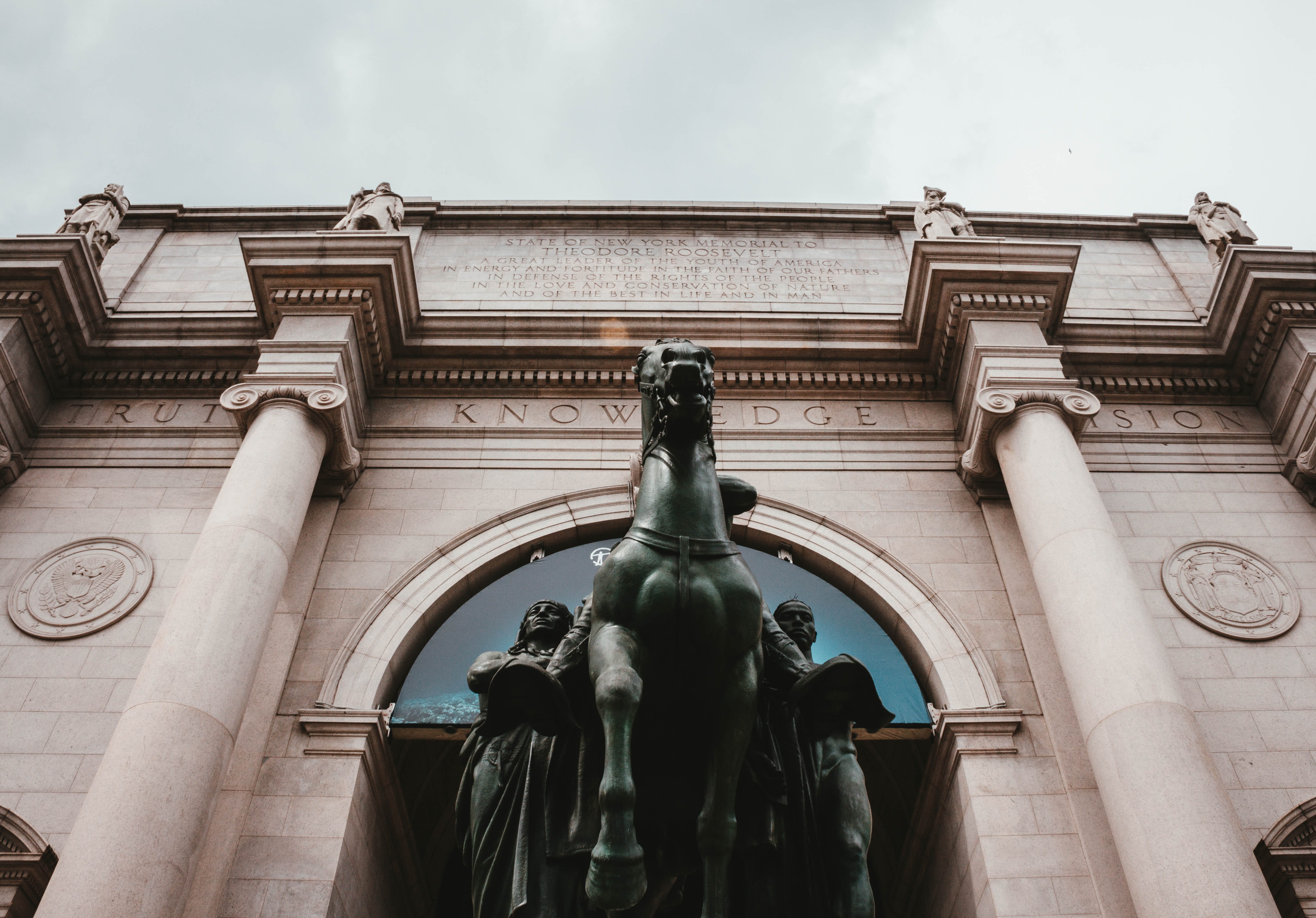 nature, american museum of natural history, ornate, building exterior, sculpture, female likeness, creativity, statue, history, male likeness, architecture, HD Wallpaper