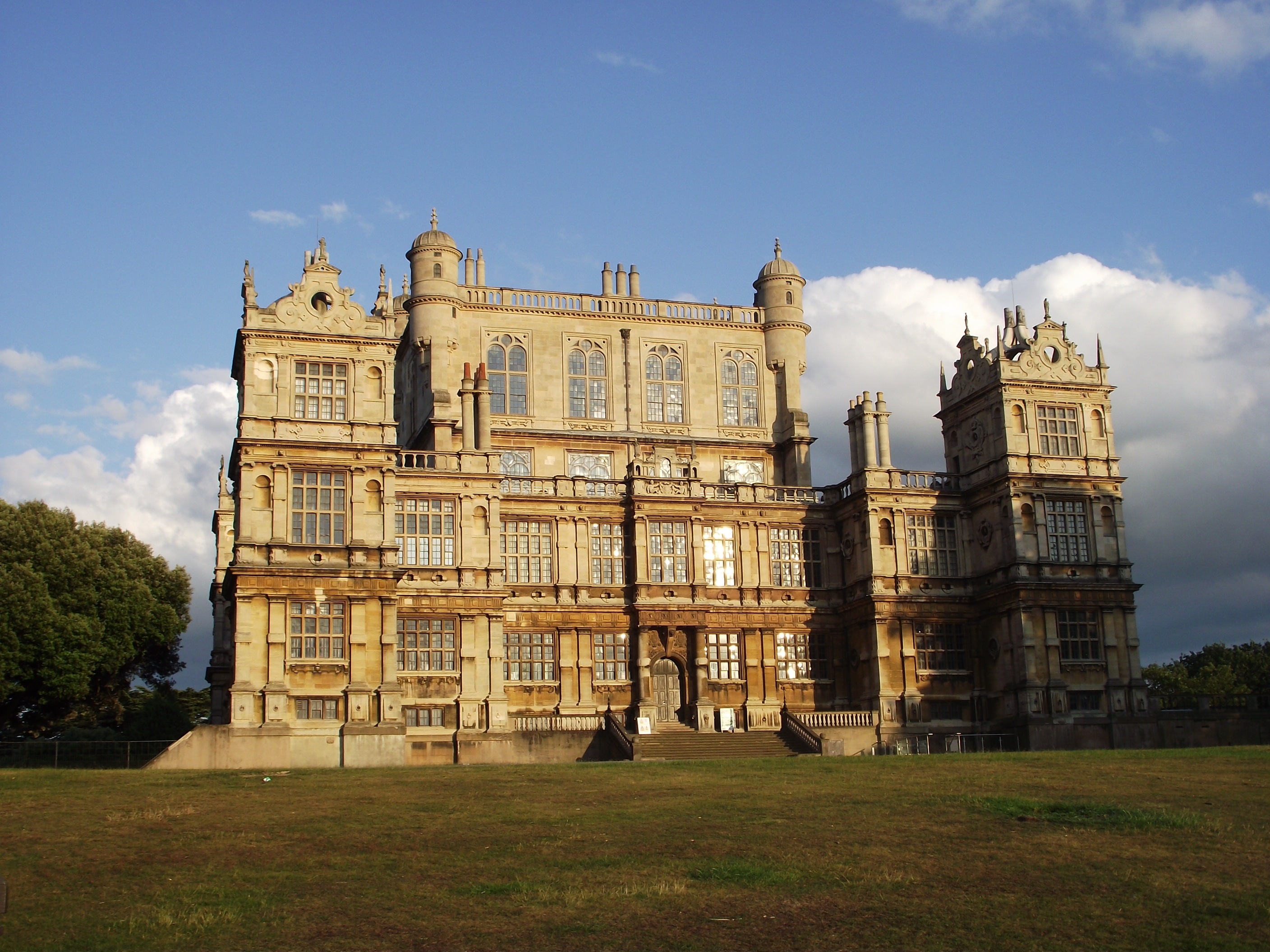 spirituality, low angle view, country house, city, 2K, nottingham natural history museum, famous Place, grass, building, religion, history, wollaton, architecture, HD Wallpaper