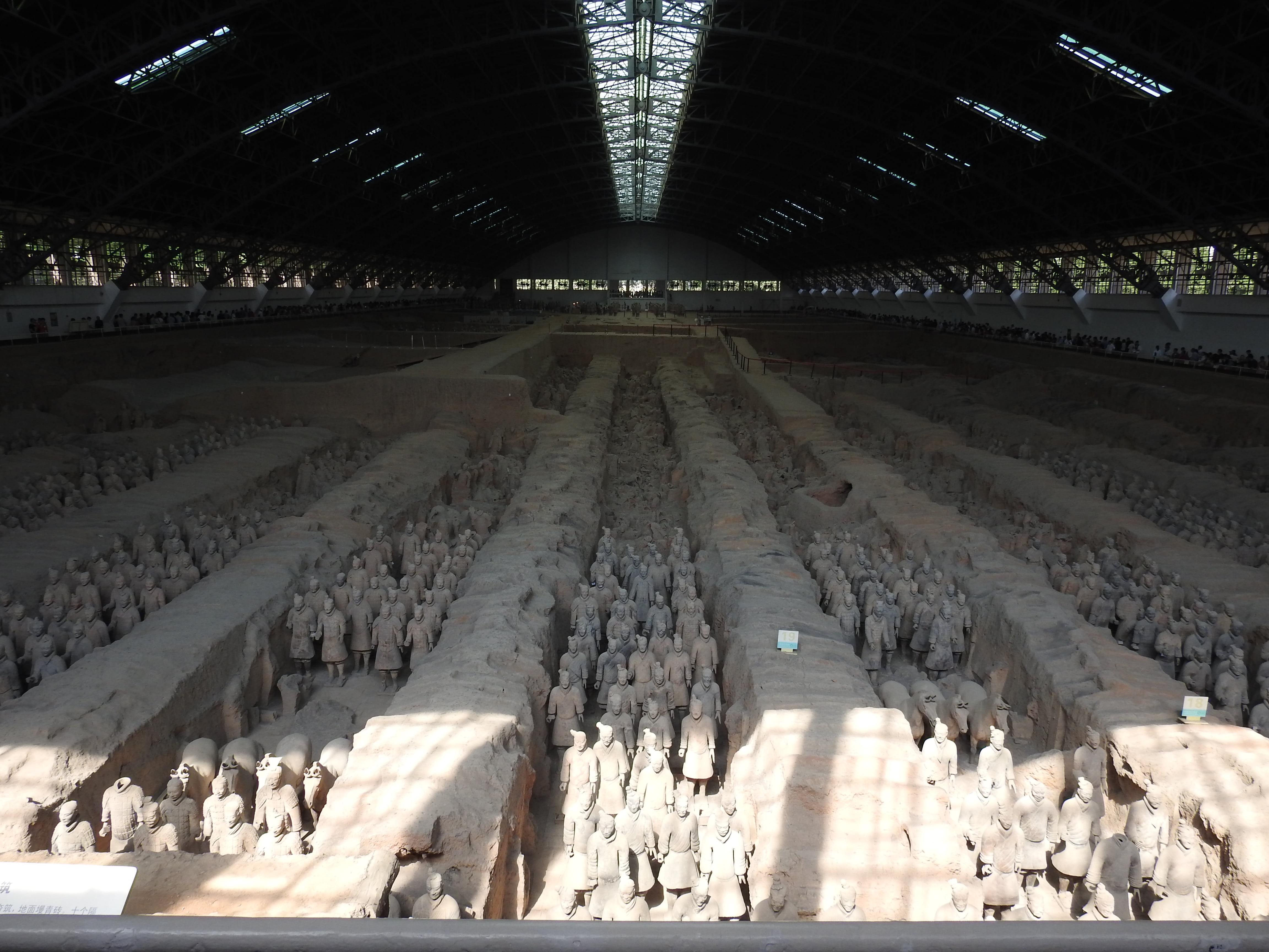 ceiling, china, architecture, the past, indoors, large group of animals, large group of people, built structure, day, army, animal, travel, tourism, travel destinations, HD Wallpaper