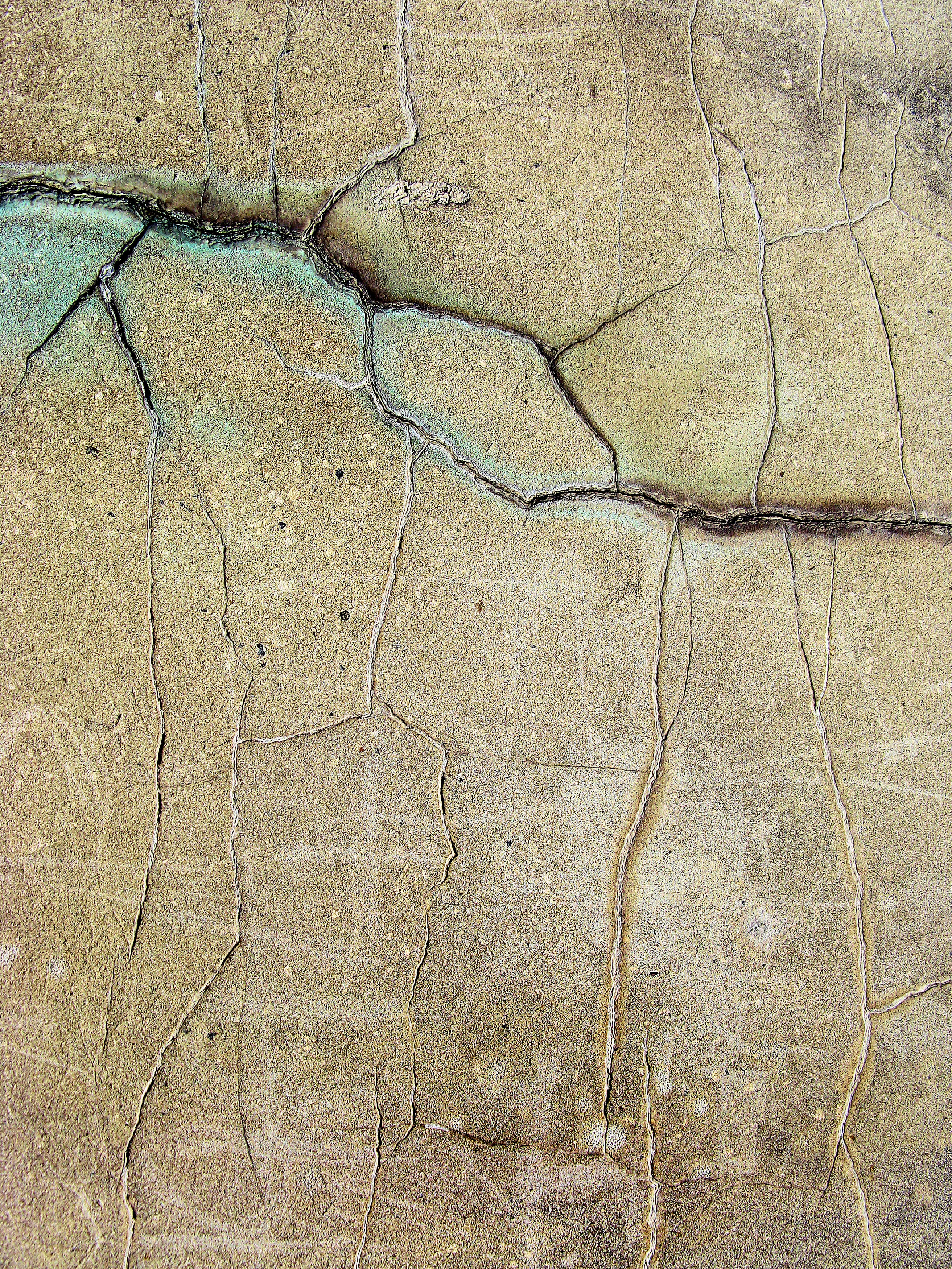 cracked, full frame, land, flooring, concrete, abstract, ground, day, slate, 2K, wall, dry, rock, paving stone, no people, stuca, cracks, arid climate, Phone HD Wallpaper