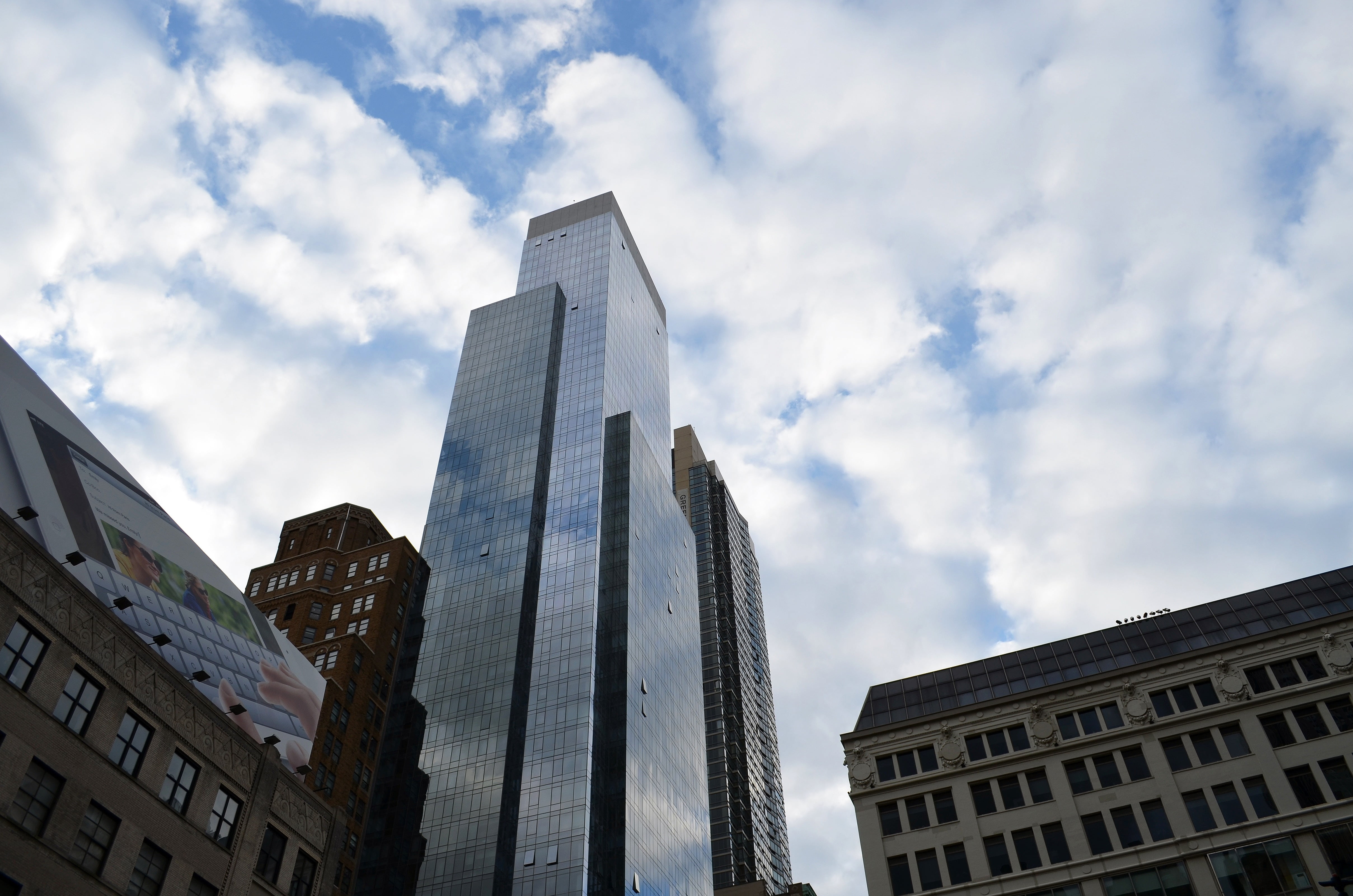 city, urban, outdoors, technology, progress, new york, building exterior, corporate, midtown, 4K, landmark, office building exterior, empire, cloud - sky, HD Wallpaper