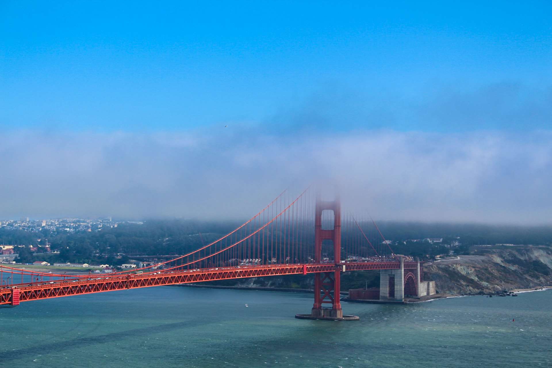 nor cal, suspension bridge, building exterior, cars, city, bay bridge, sausalito, sf, cloud - sky, oakland, traffic jam, skyscraper, foggy, bridge, office building exterior, HD Wallpaper