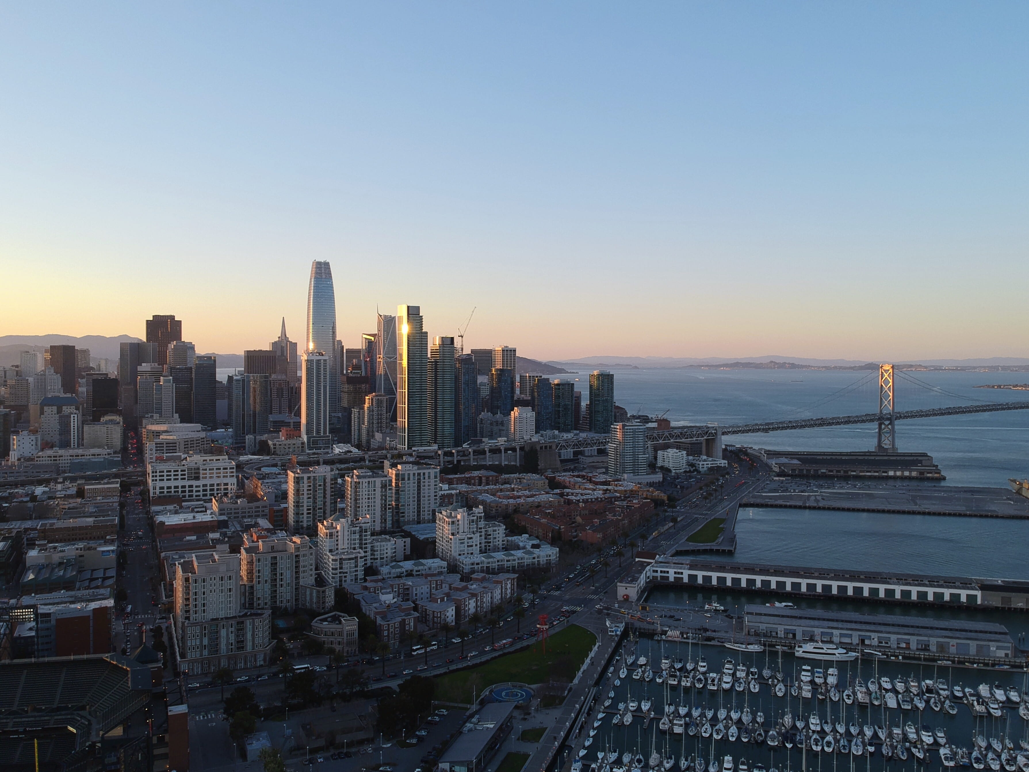  built structure, urban skyline, residential district, architecture, modern, settlement, city, building exterior, mission bay, crowd, 2K, outdoors, HD Wallpaper
