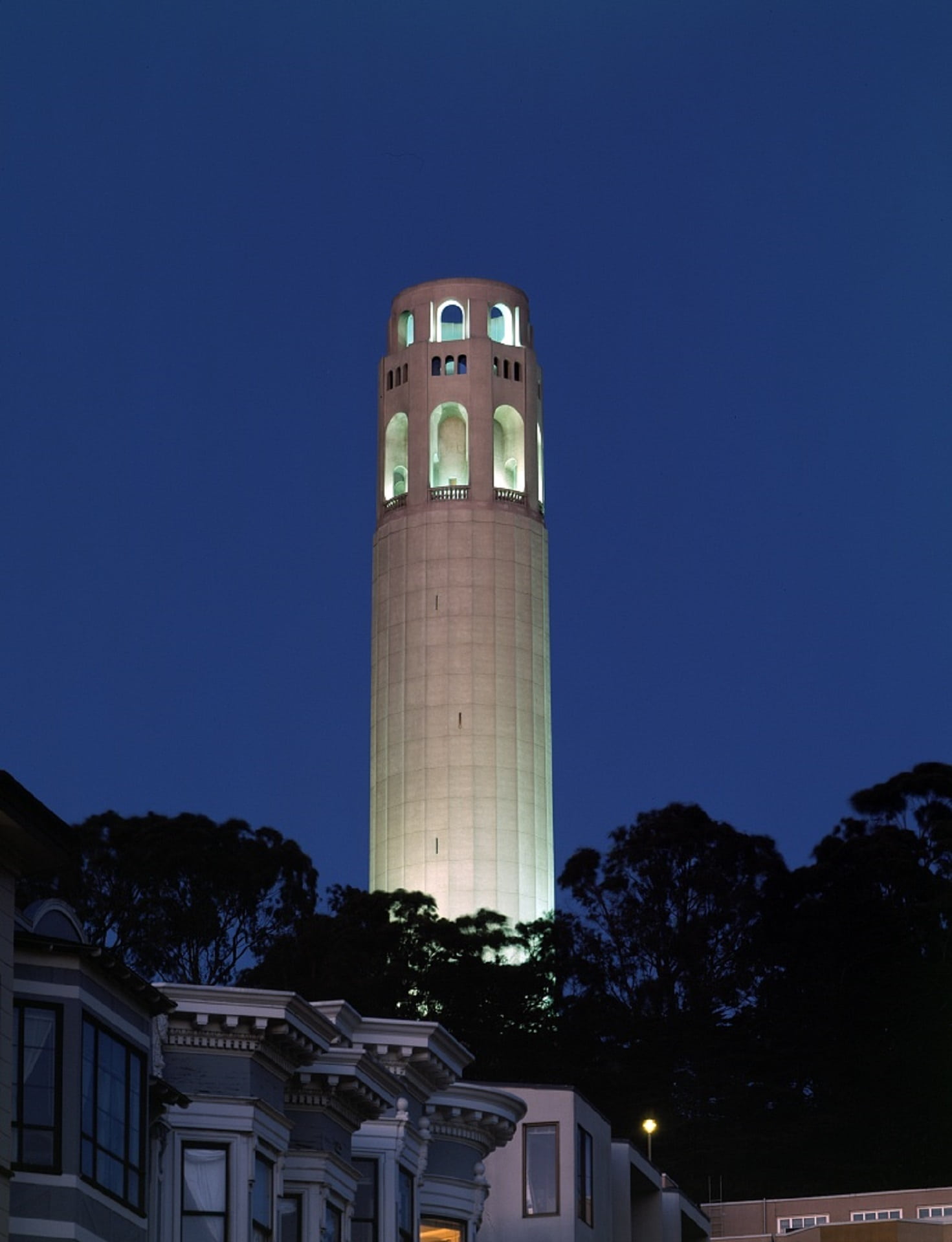 lighthouse, lights, travel, dusk, california, mountain, usa, san francisco, coit, sky, built structure, low angle view, evening, illuminated, no people, Phone HD Wallpaper