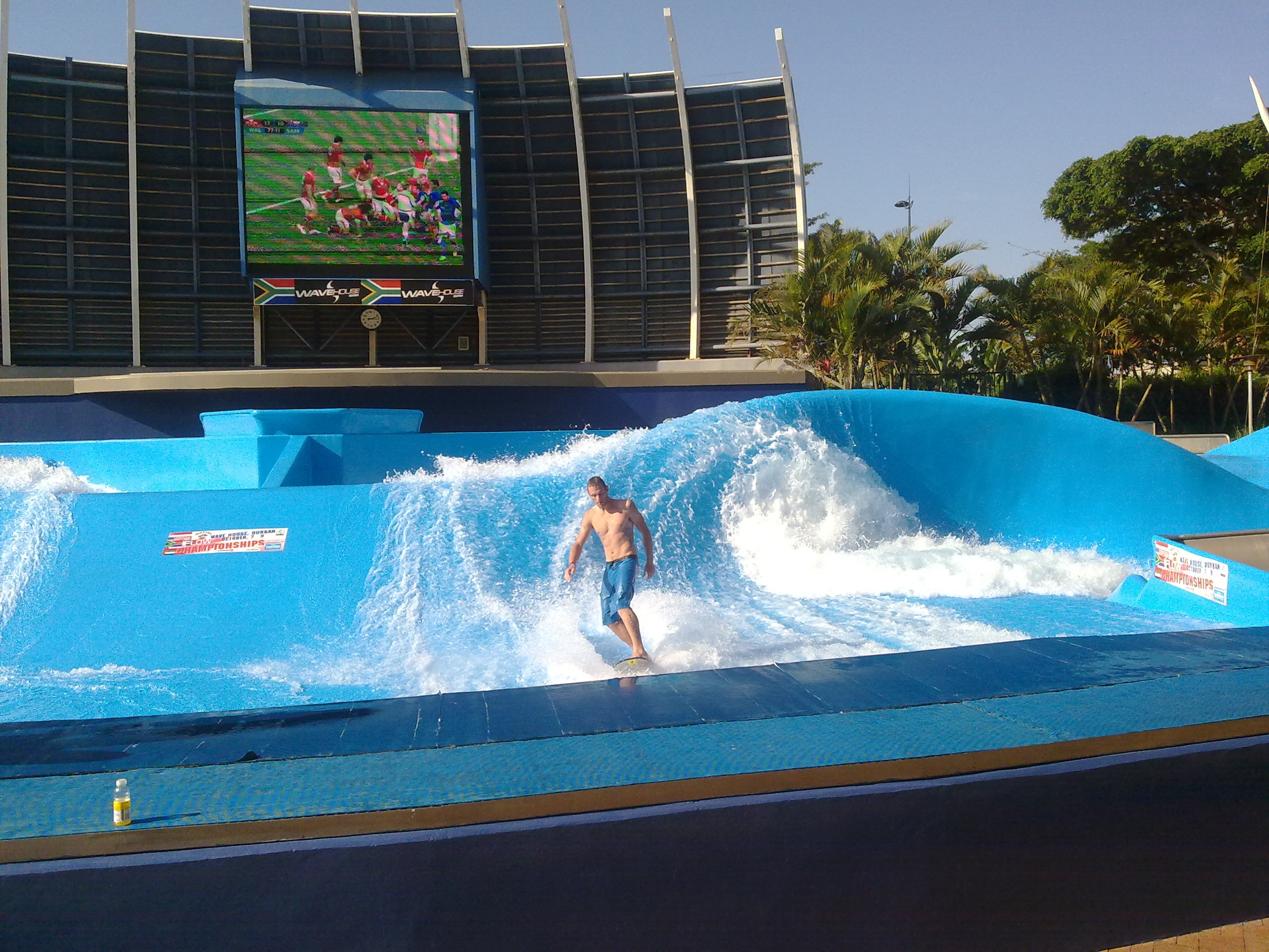 water, built structure, lifestyles, sunlight, pool, recreation, one person, durban, full length, surfing, outdoors, real people, leisure activity, 2K, HD Wallpaper