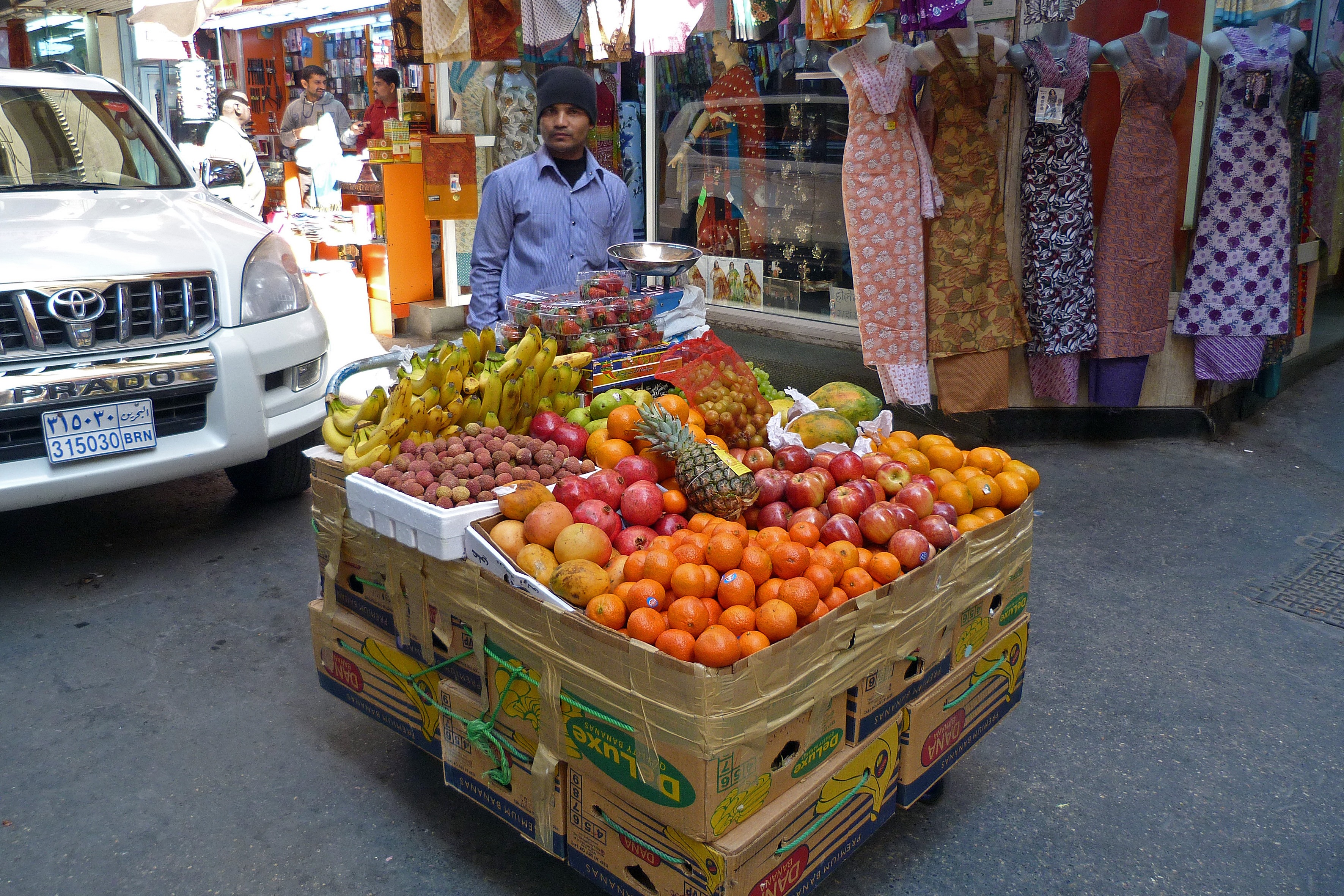 street, abundance, freshness, food, mode of transportation, healthy eating, orange, street market, arabia, arabic, fruit, city, small business, bahrain, HD Wallpaper
