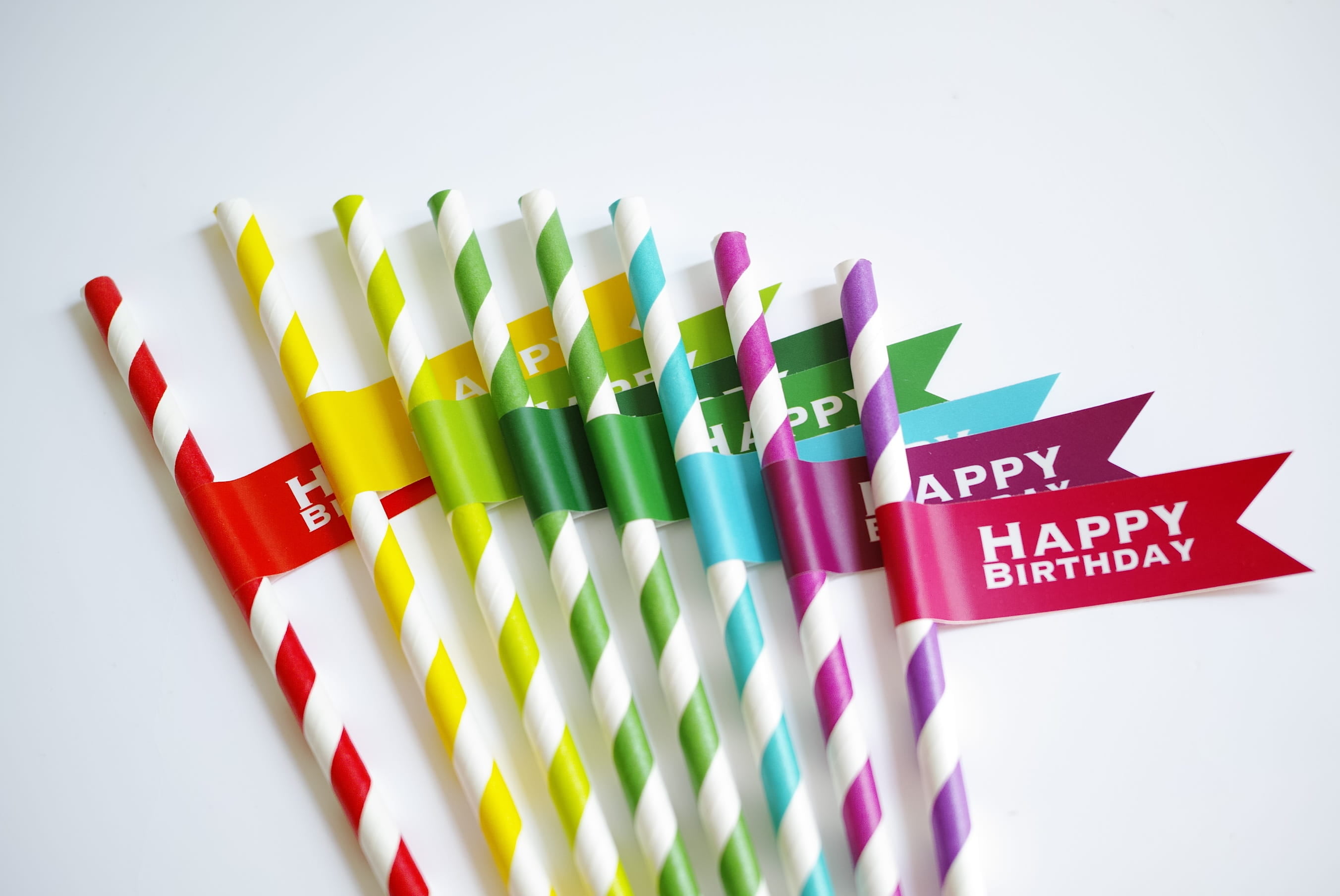 drinking straw, pencil, indoors, cut out, multicolored, art and craft, day, no people, white background, colored pencil, education, birthday, red, close-up, HD Wallpaper