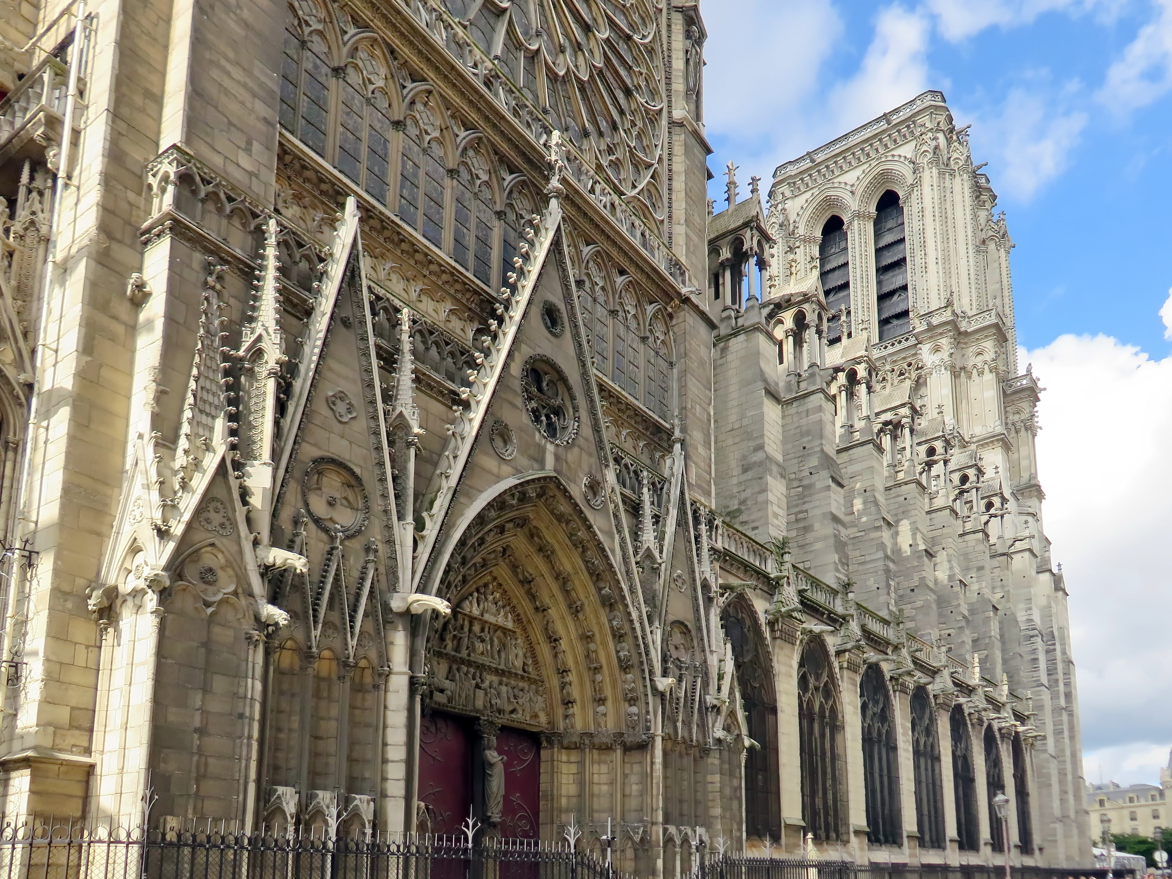no people, paris, the past, sculptures, built structure, religion, travel, notre-dame, history, travel destinations, building exterior, monument, day, statue, HD Wallpaper