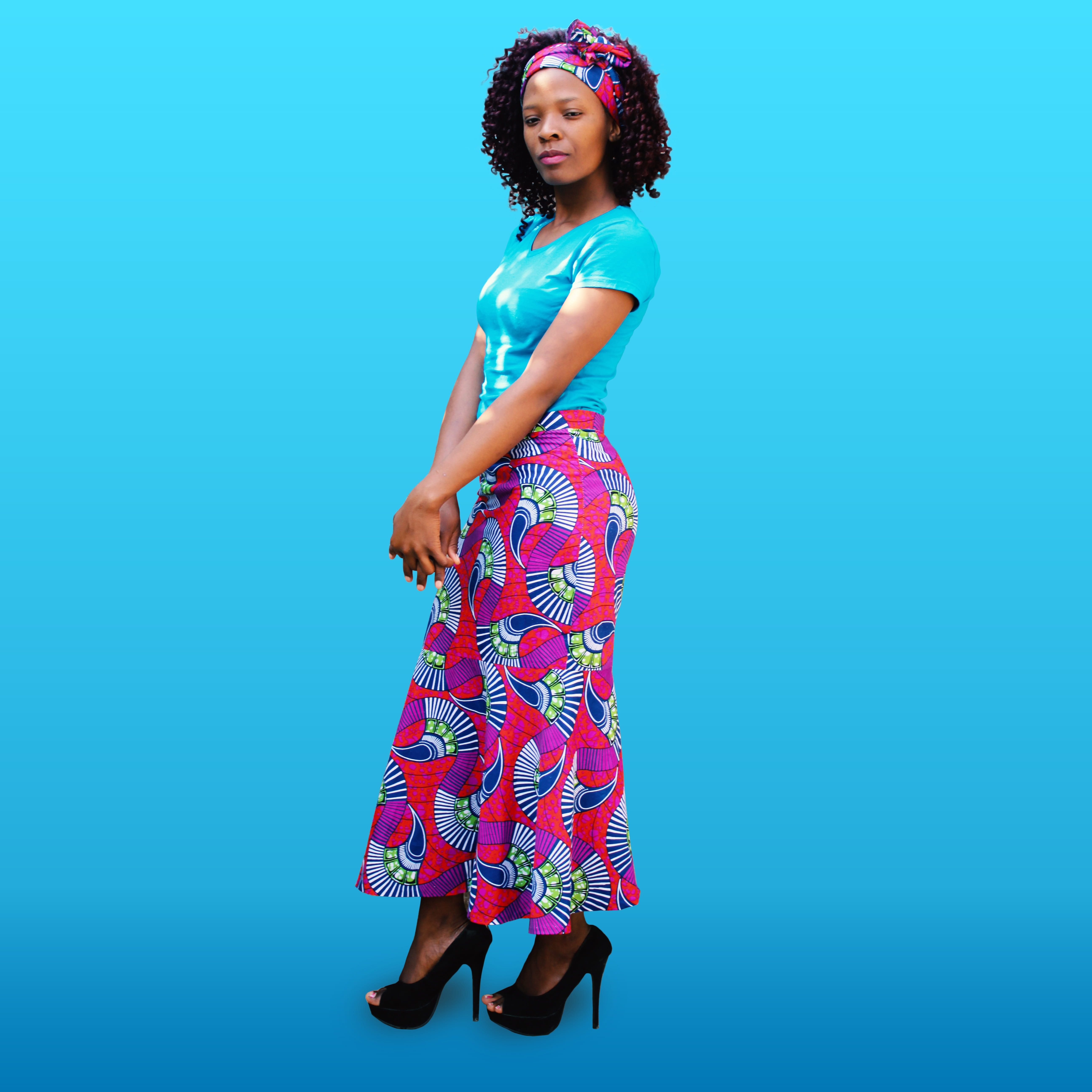 full length, looking at camera, smiling, african attire, standing, females, curly hair, young adult, colored background, hair, fashion, hairstyle, indoors, Phone HD Wallpaper