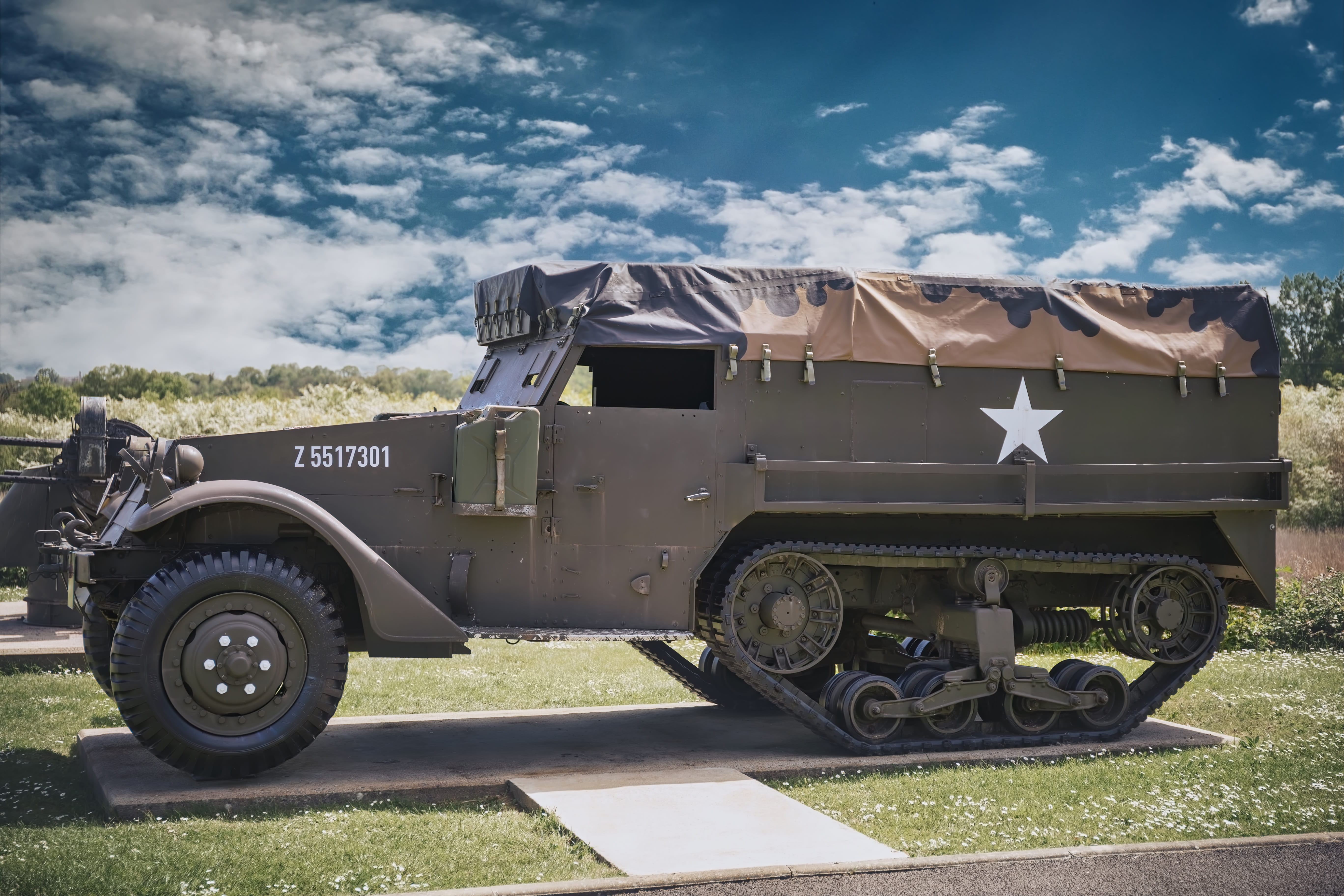 special, normandy, land, stationary, architecture, world war 2, field, armed forces, armoured, 5K, no people, vehicle, sunlight, d-day, cloud - sky, wheel, HD Wallpaper
