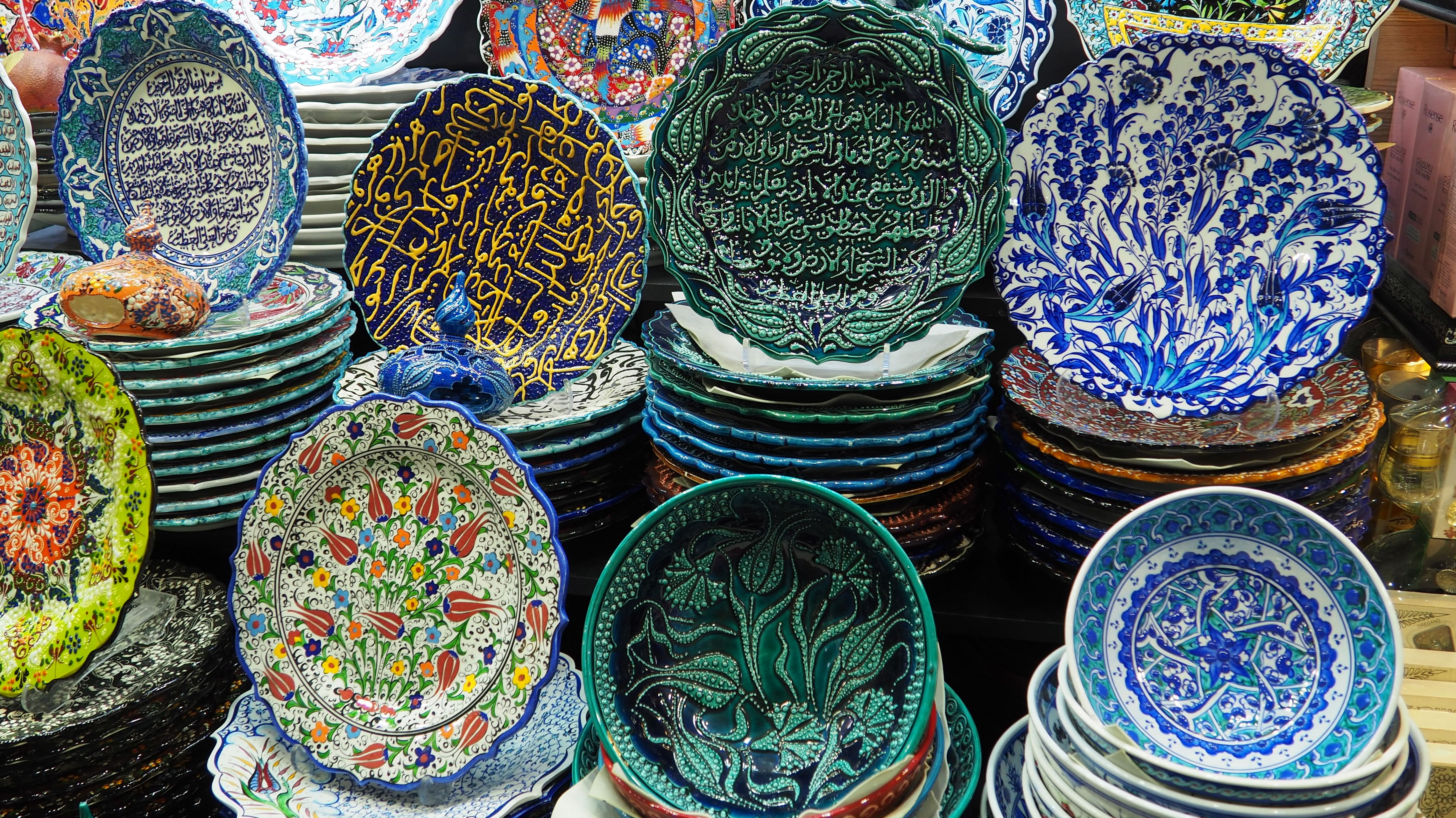 choice, arrangement, collection, dishes, grand bazaar, market, side by side, large group of objects, sale, art, 4K, abundance, street market, day, container, HD Wallpaper