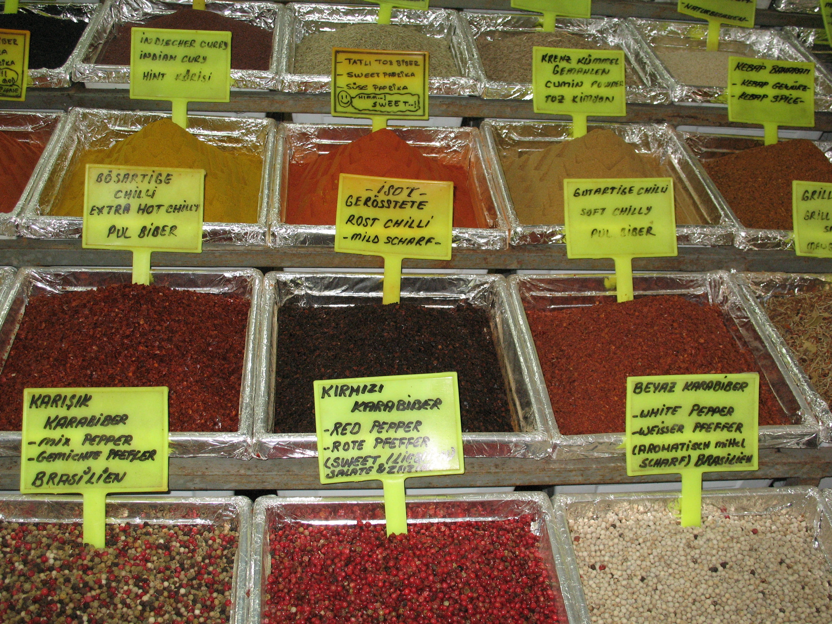 retail display, food and drink, script, food, no people, spice, for sale, Market, order, tea leaves, choice, Spices, Aroma, sign, price tag, communication, HD Wallpaper