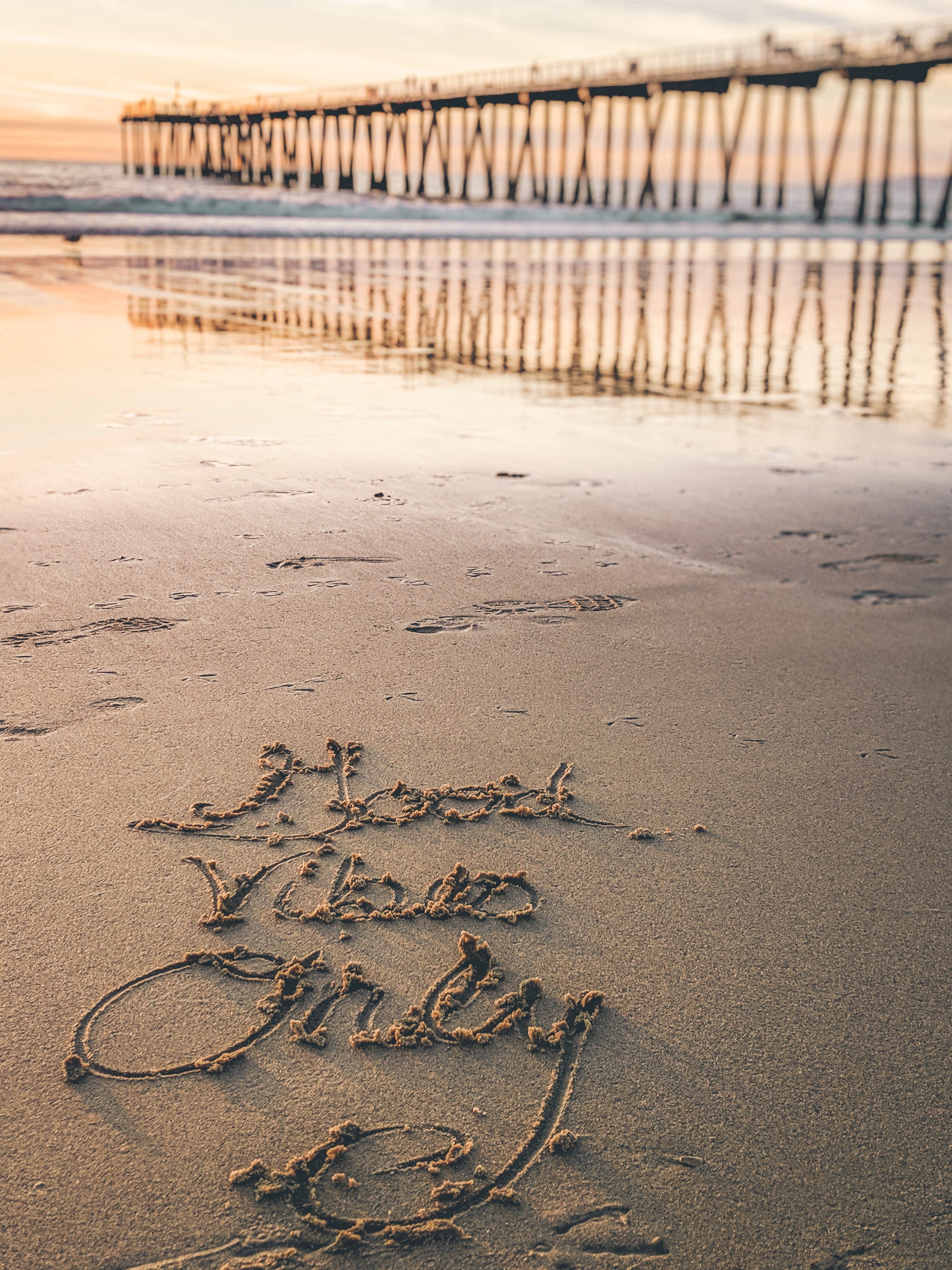 day, no people, text, written, sea, water, outdoors, sky, sunset, message, golden, nature, word, 4K, western script, communication, beauty in nature, hour, Phone HD Wallpaper