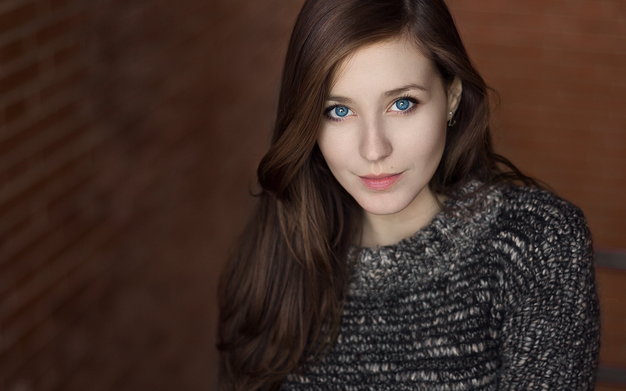 long hair, Victor Kalman, blue eyes, 1080P, face, sweater, Lorenza Cani, looking at viewer, brunette, women, portrait, Lorenza, HD Wallpaper