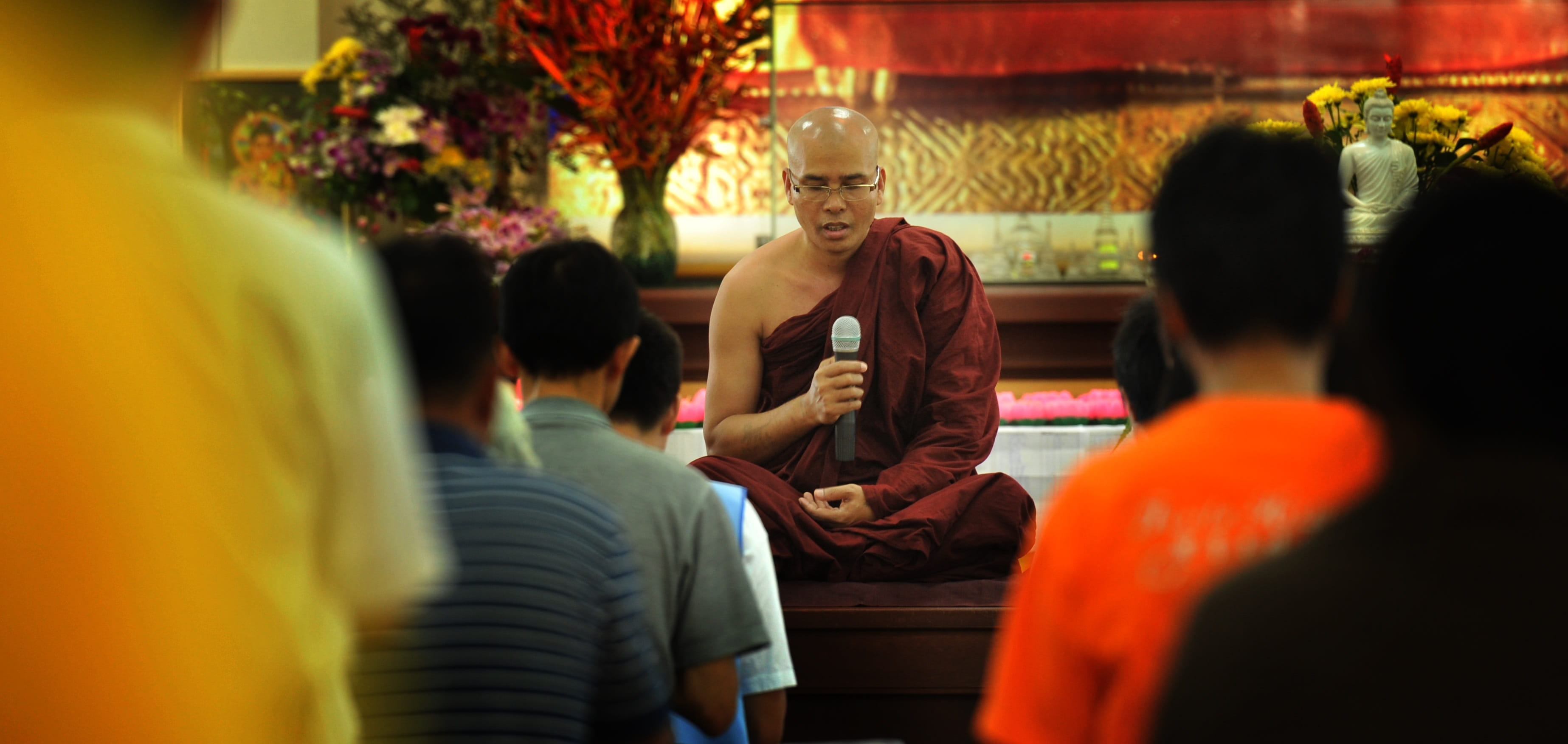 monk, sitting, crowd, sacred, Theravada Buddhism, rear view, smiling, emotion, males, night, monastery, focus on background, group, enjoyment, casual clothing, HD Wallpaper