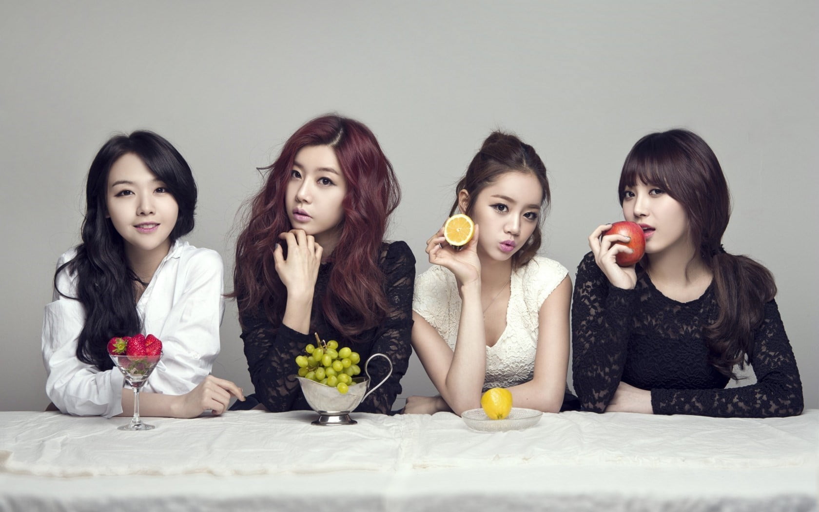 studio shot, 720P, smiling, food and drink, Girls Day, food, Asian, grapes, indoors, strawberries, women, group of women, friendship, people, adult, fruit, HD Wallpaper