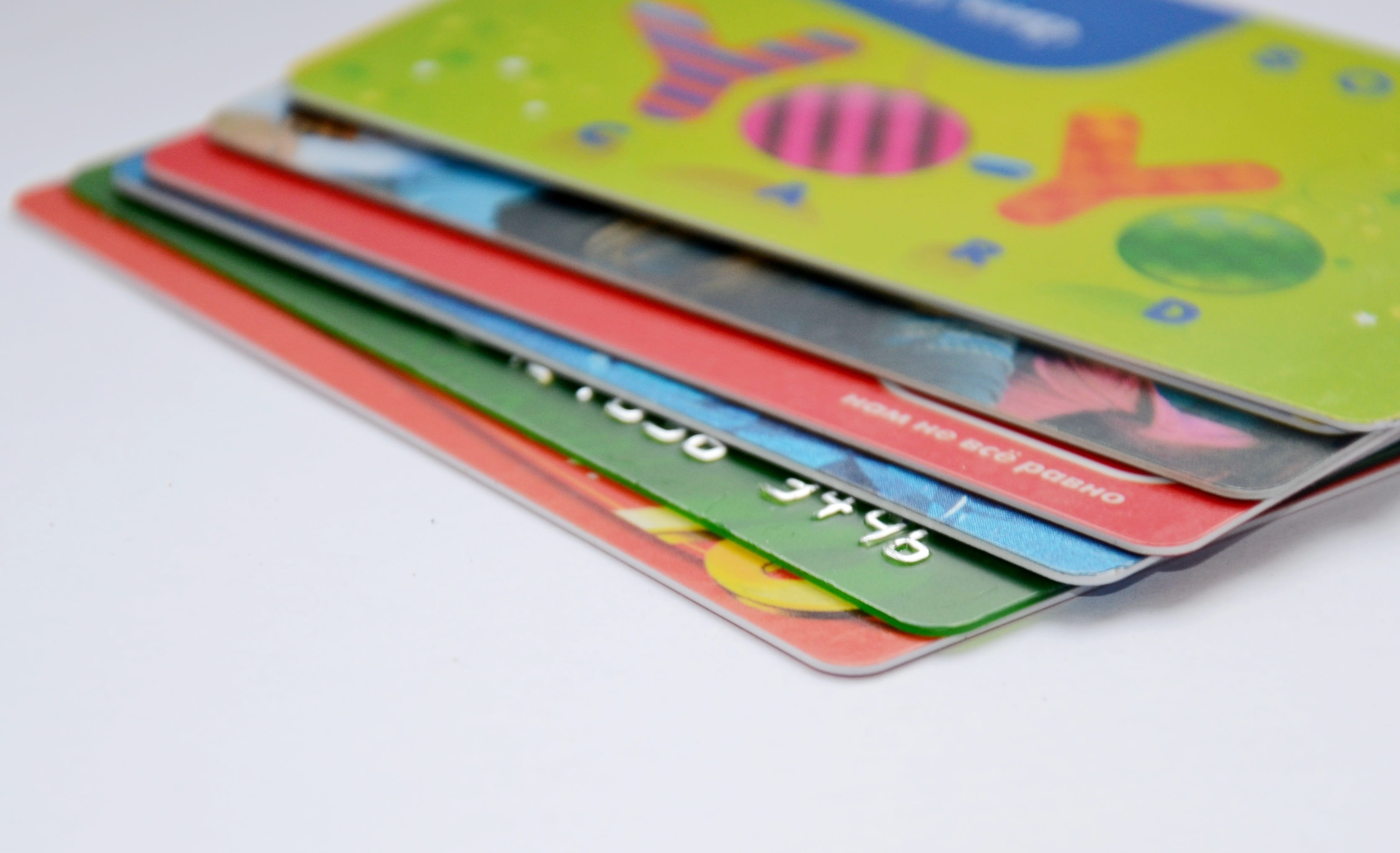 studio shot, still life, plastic card, Credit Card, convenience, six, finance, plastic cards, Cards, business, communication, single object, no people, HD Wallpaper