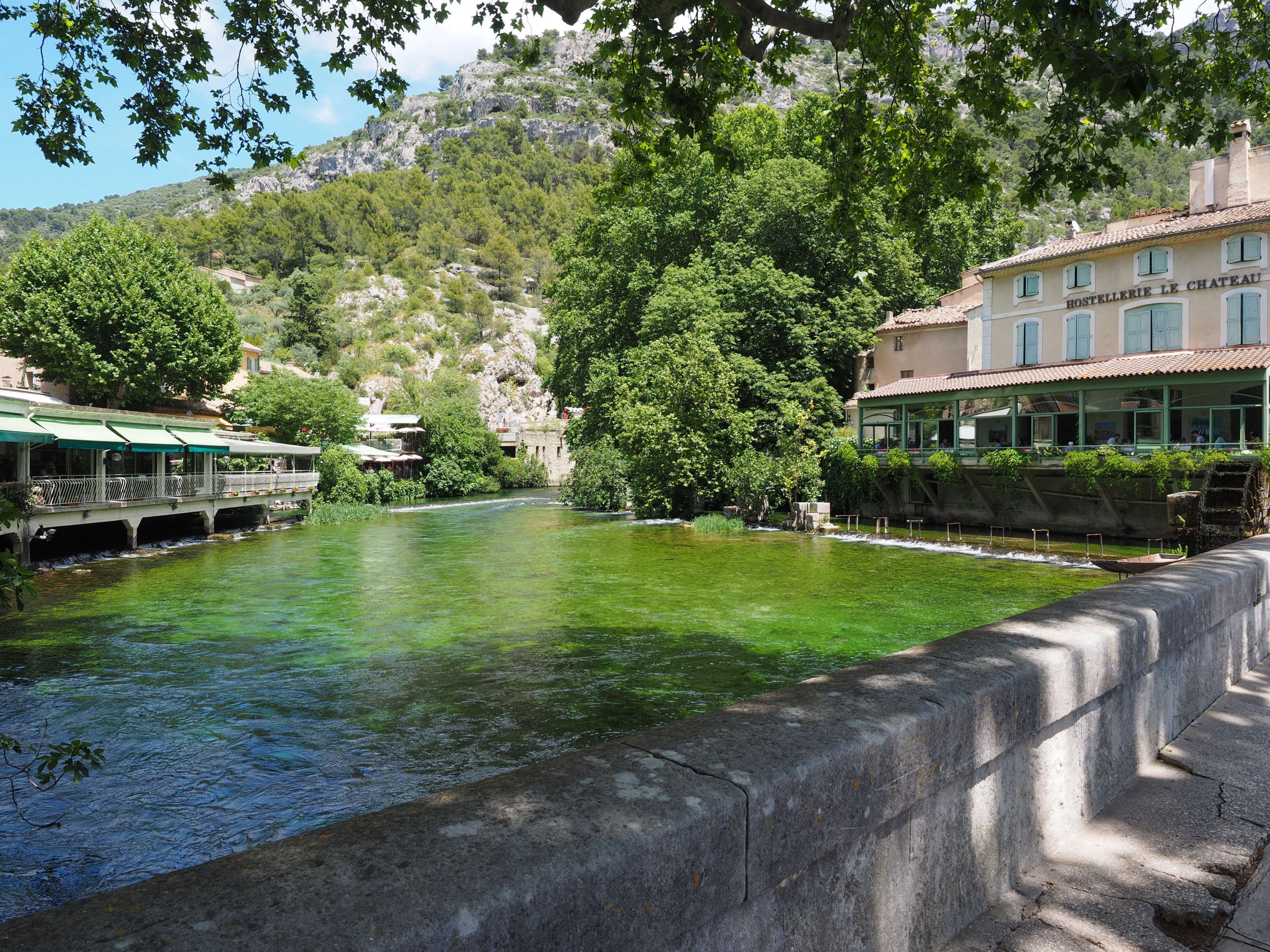 outdoors, day, village, beauty in nature, 4K, fontaine de vaucluse, french community, no people, residential district, flowing, building, provence alpes cte dazur, HD Wallpaper
