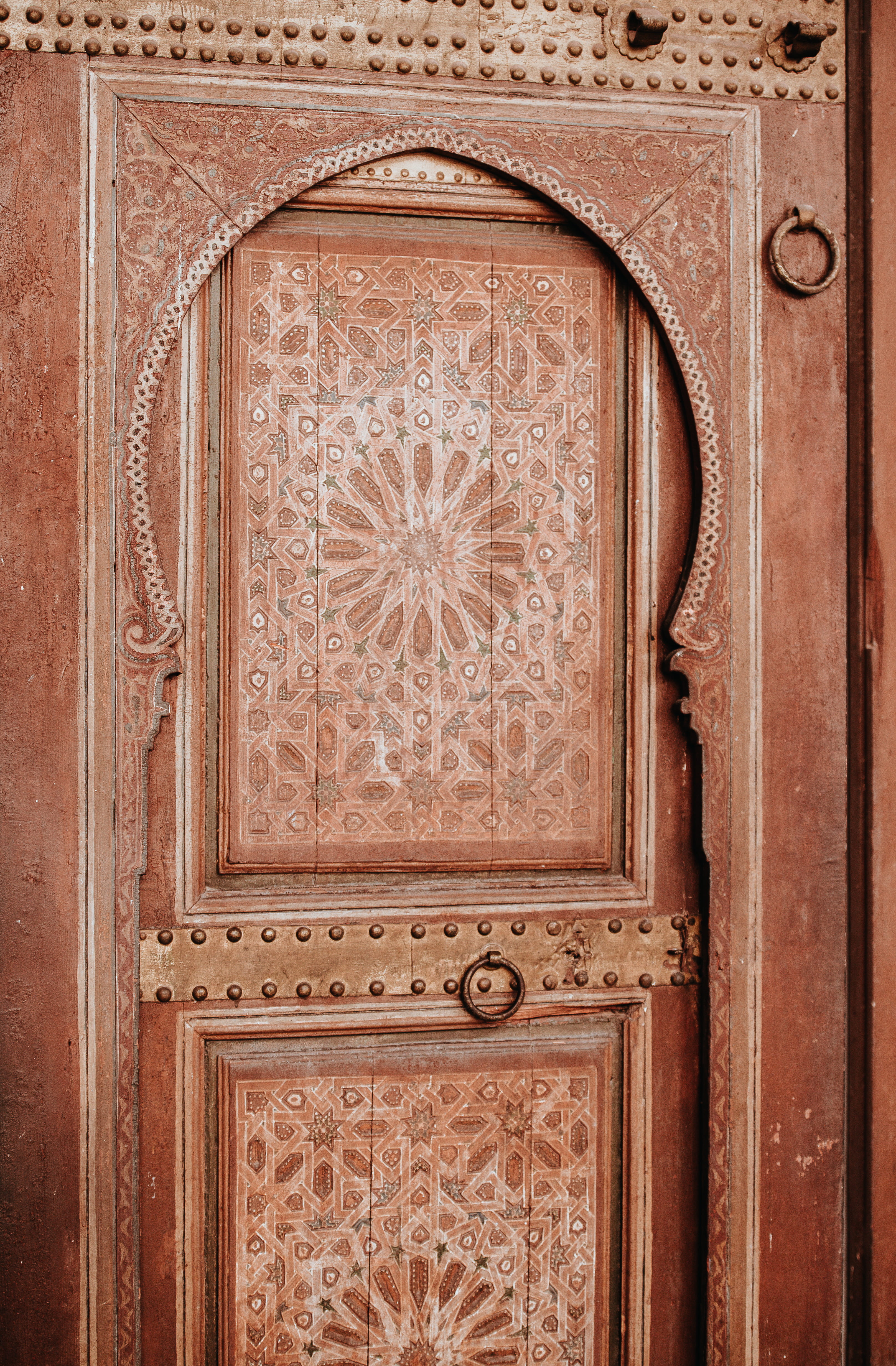 outdoors, built structure, history, art and craft, knocker, day, wood, wood - material, design, moroccan, door, architecture, safety, security, ceiling, Phone HD Wallpaper