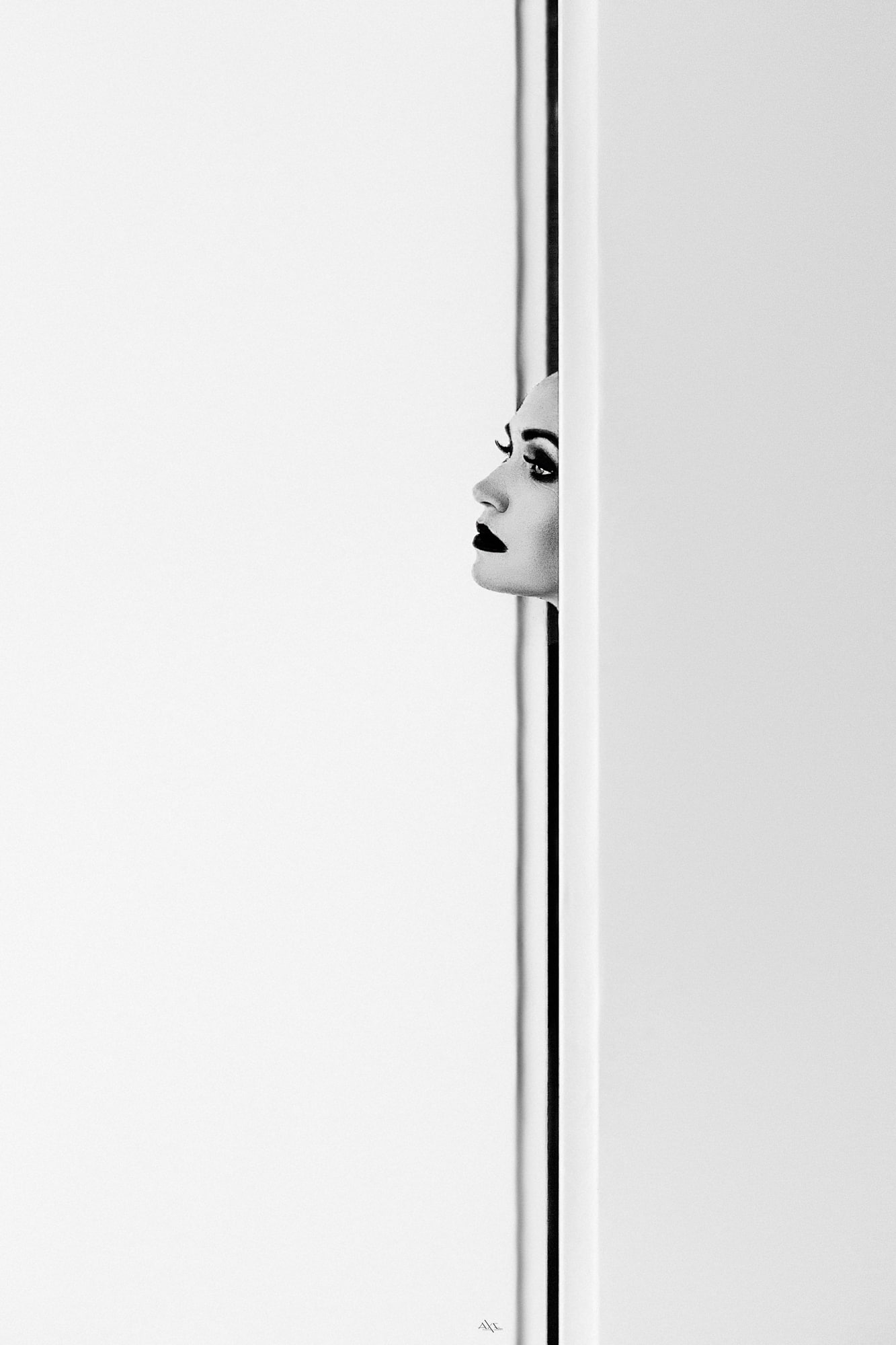 no people, women, security, face, minimalism, door, day, single object, safety, protection, indoors, handle, simplicity, white color, doorknob, close-up, Phone HD Wallpaper