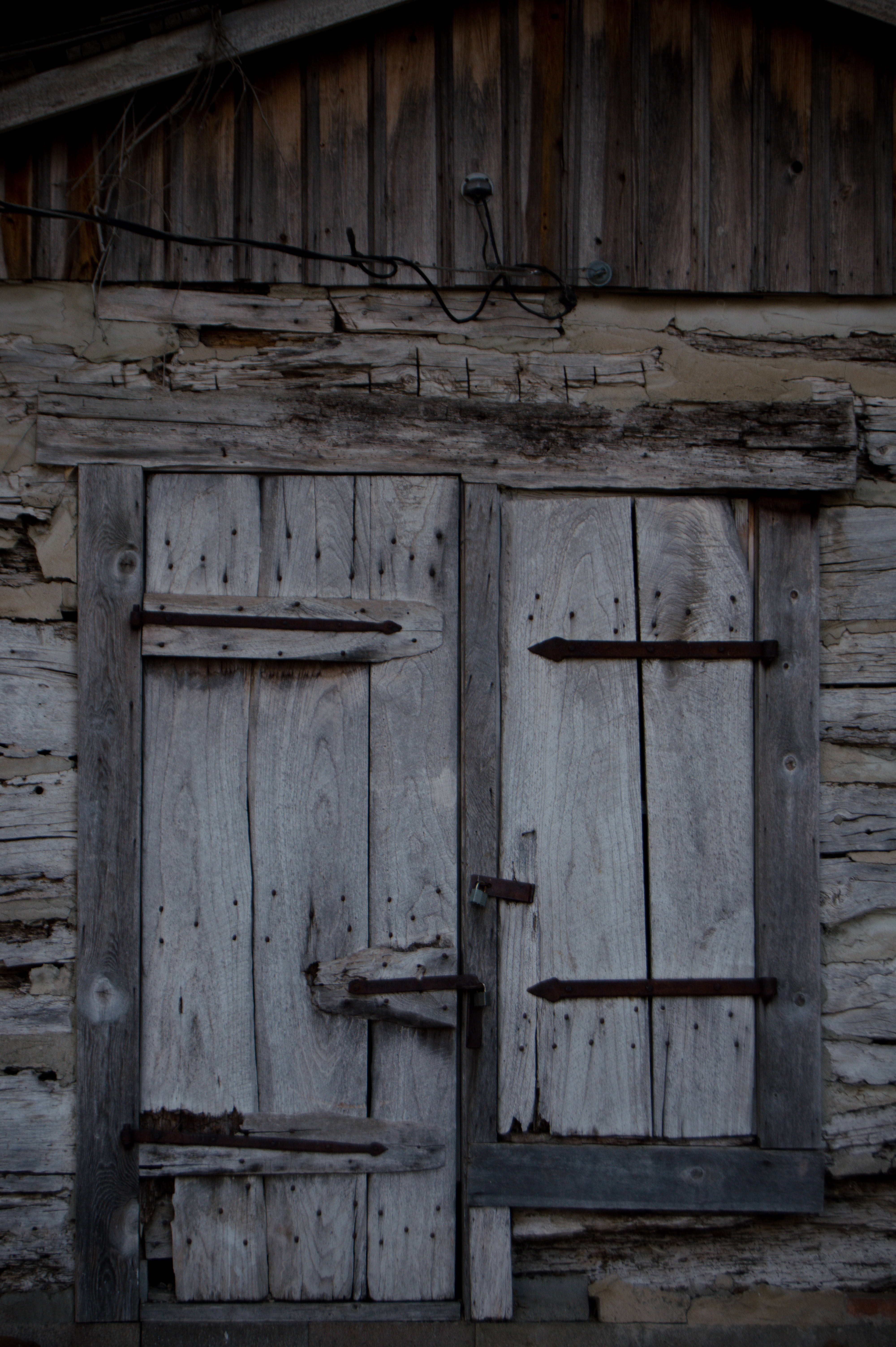 Doors, Rustic, building, house, weathered, old door, barn, 5K, stone, wood, building exterior, outdoors, abandoned, protection, built structure, deterioration, Phone HD Wallpaper
