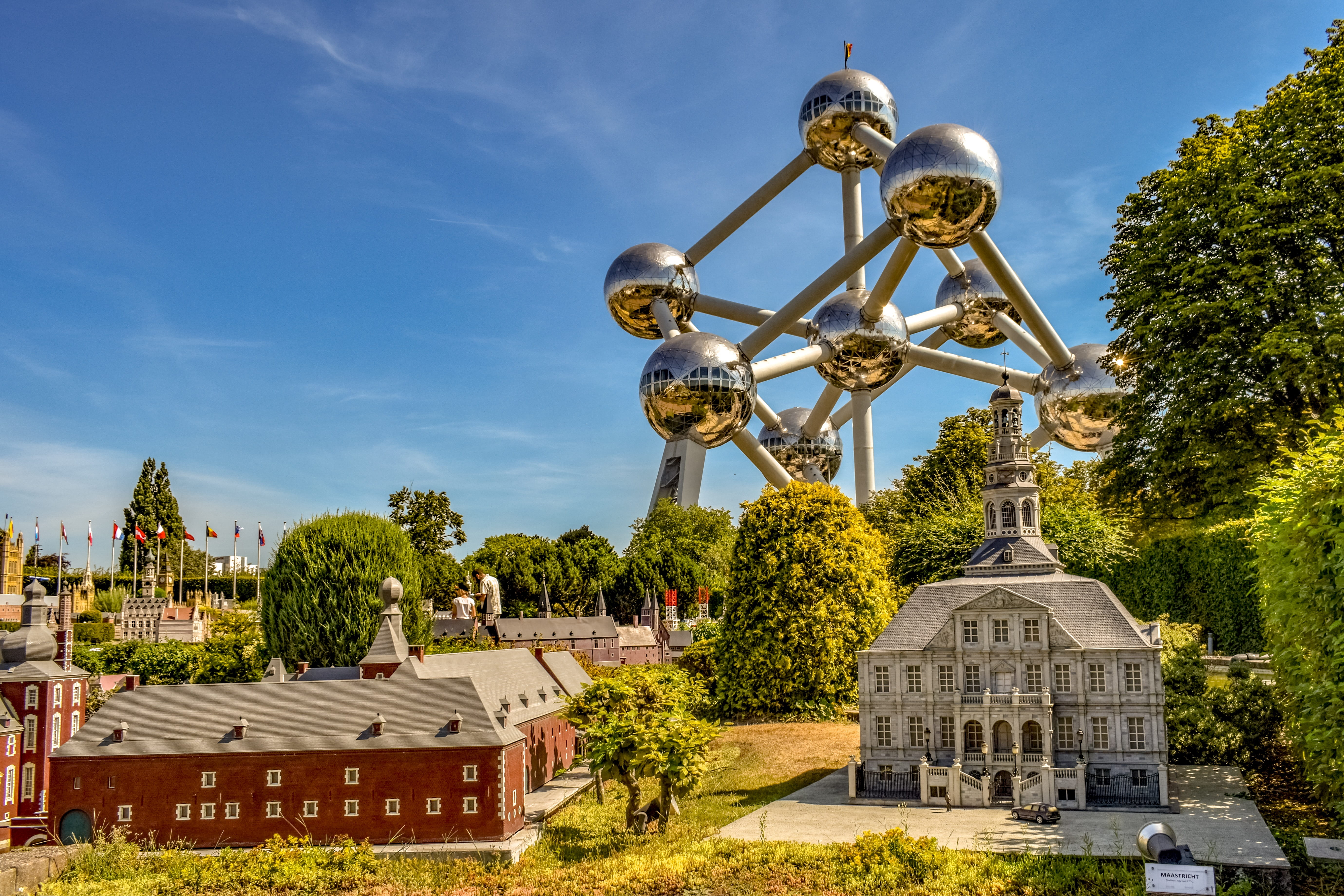 travel destinations, outdoors, building exterior, day, architecture, brussels, belief, tourism, religion, nature, city, blue, 5K, educational, plant, miniature park, HD Wallpaper