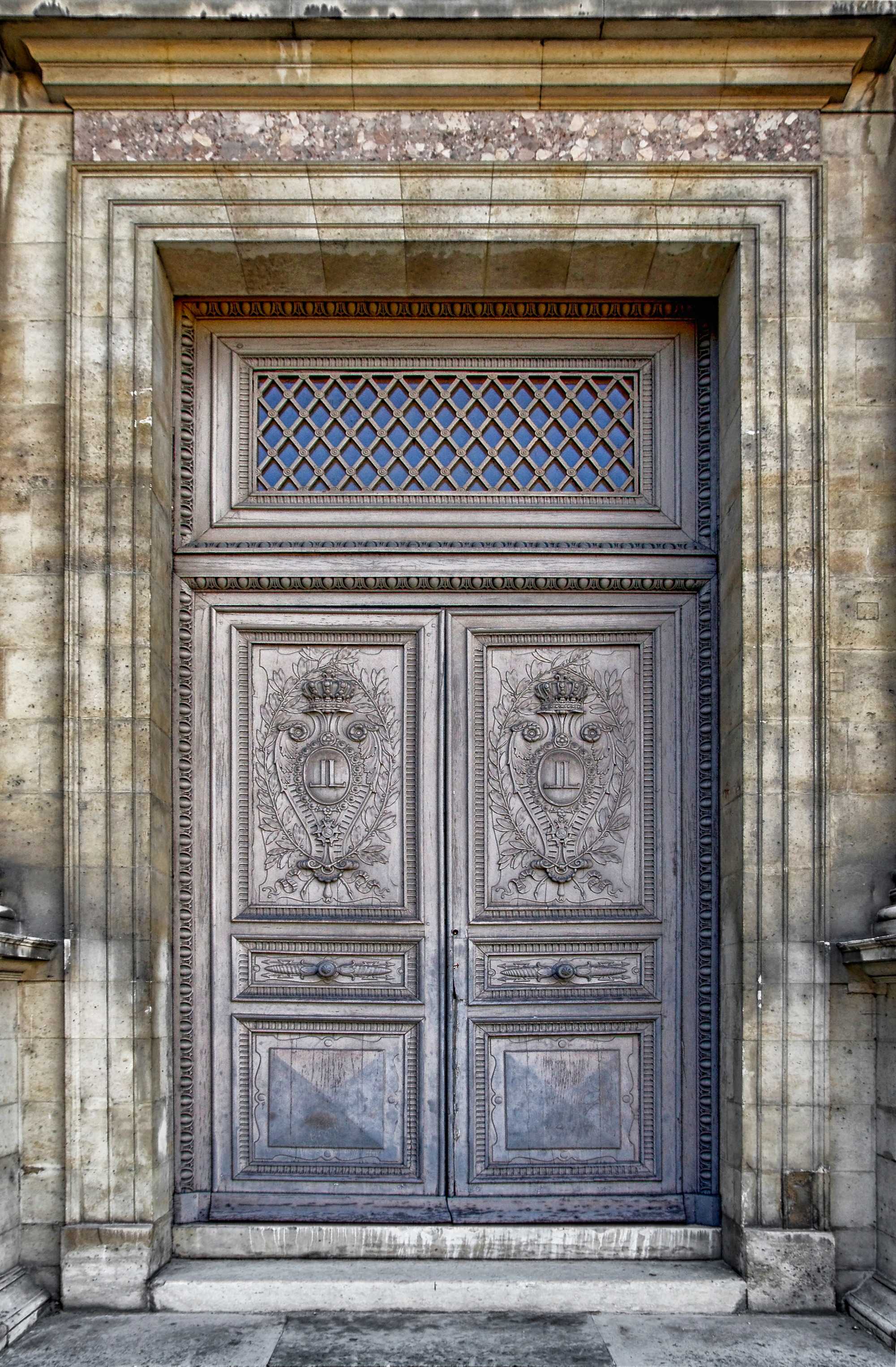 protection, building, art and craft, carving, security, no people, paris, ornate, entrance, design, wooden, travel destinations, louvre palace, carving - craft product, Phone HD Wallpaper