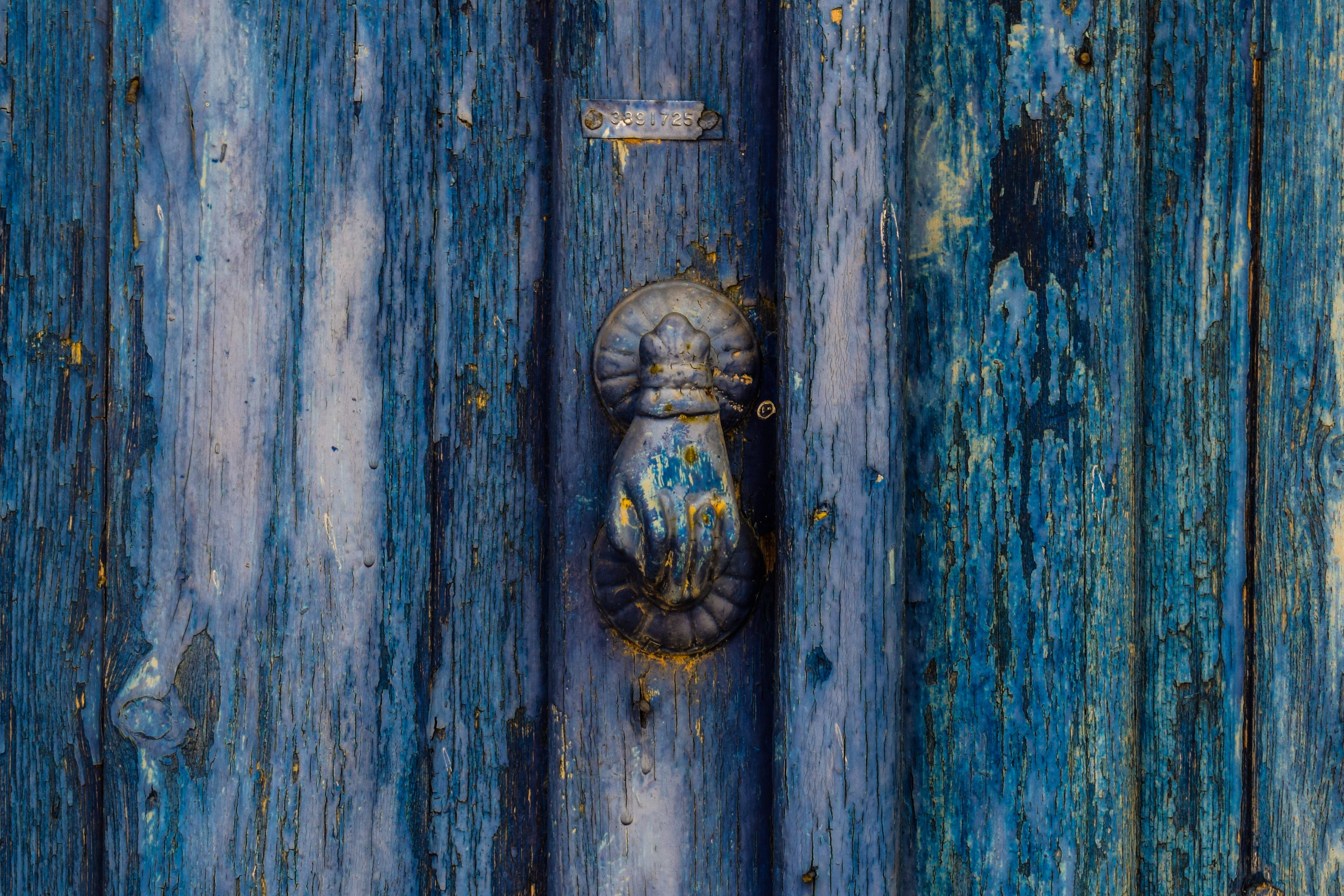 entrance, rusty, old door, gate, metal, door Knocker, old, knocker, weathered, day, cyprus, avgorou, backgrounds, outdoors, architecture, closed, no people, HD Wallpaper