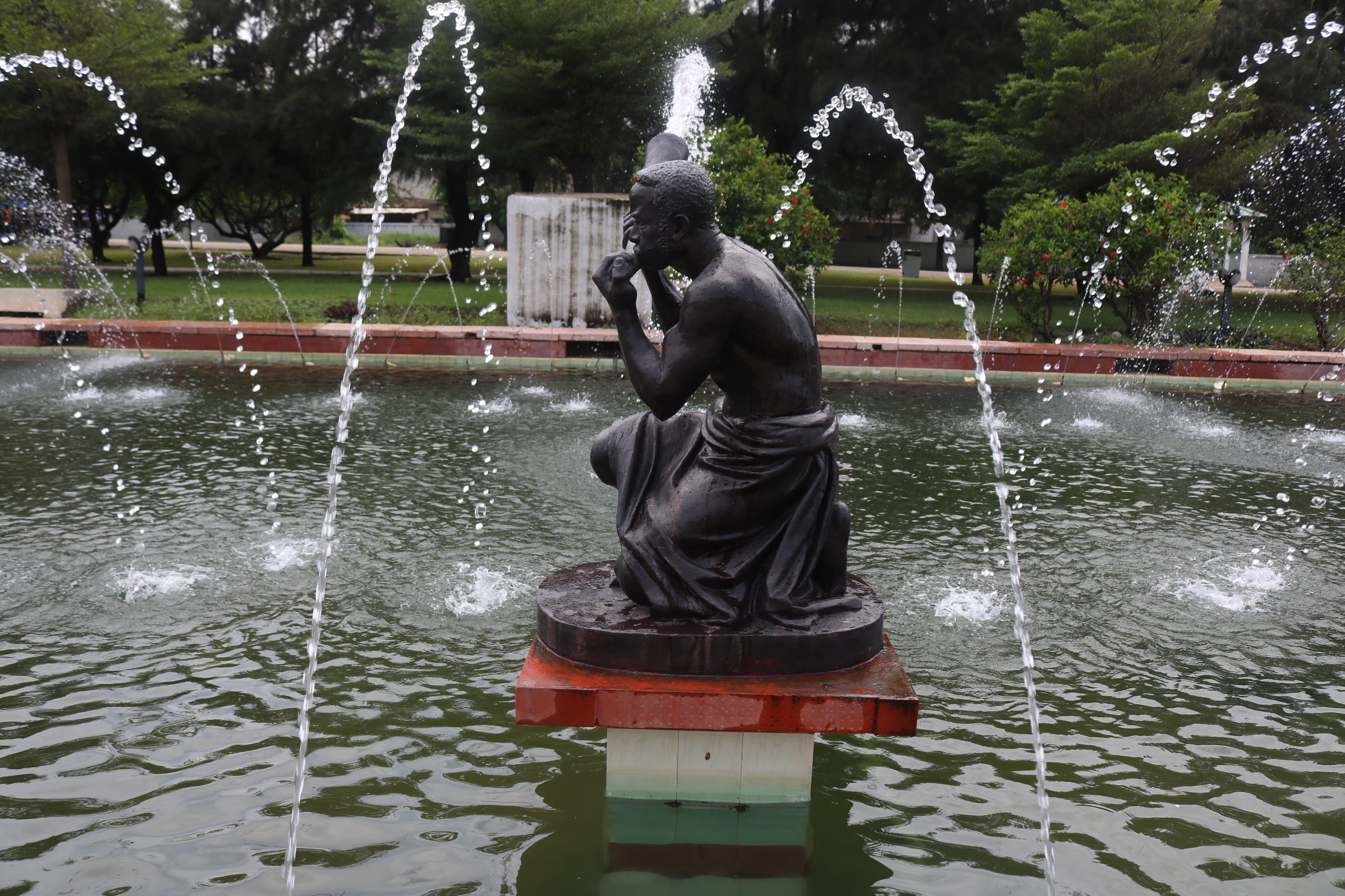 kwame, creativity, motion, 4K, park, president, craft, statue, outdoors, no people, accra, representation, nature, day, human representation, art and craft, HD Wallpaper
