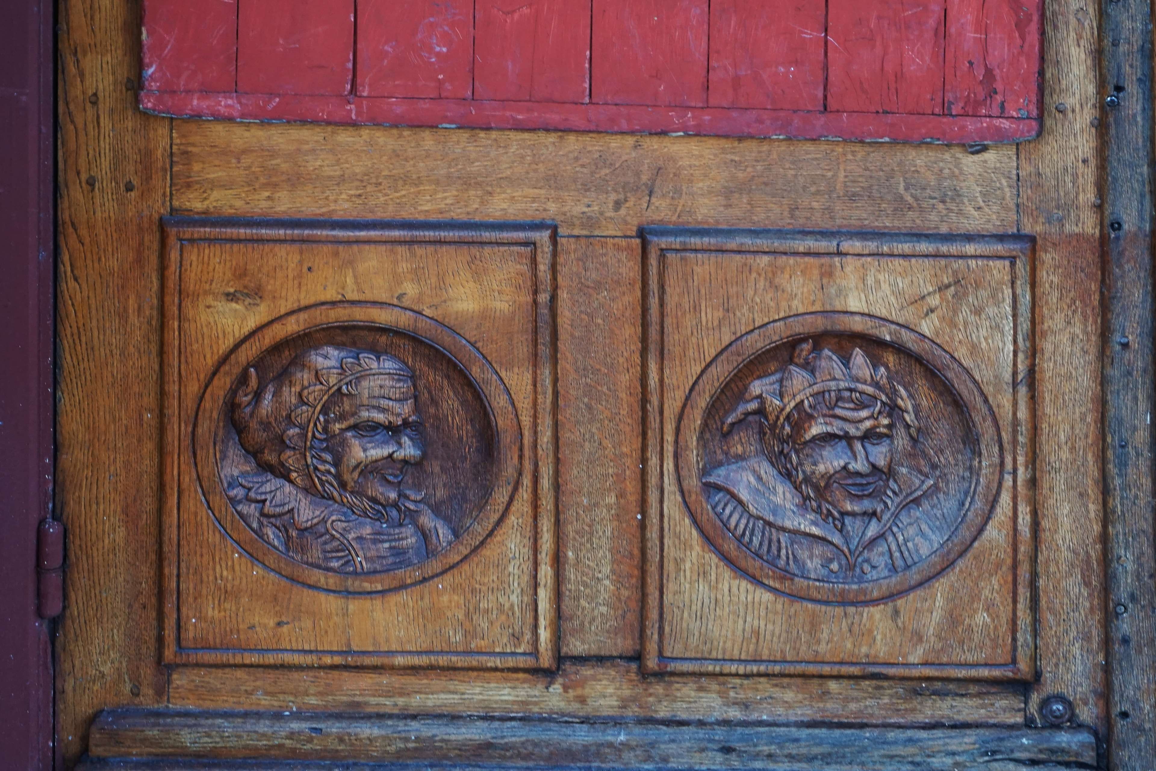 vieille porte, doorknob, personnages, art and craft, representation, history, carving, pattern, entrance, protection, wood, bas relief, day, ornate, security, HD Wallpaper