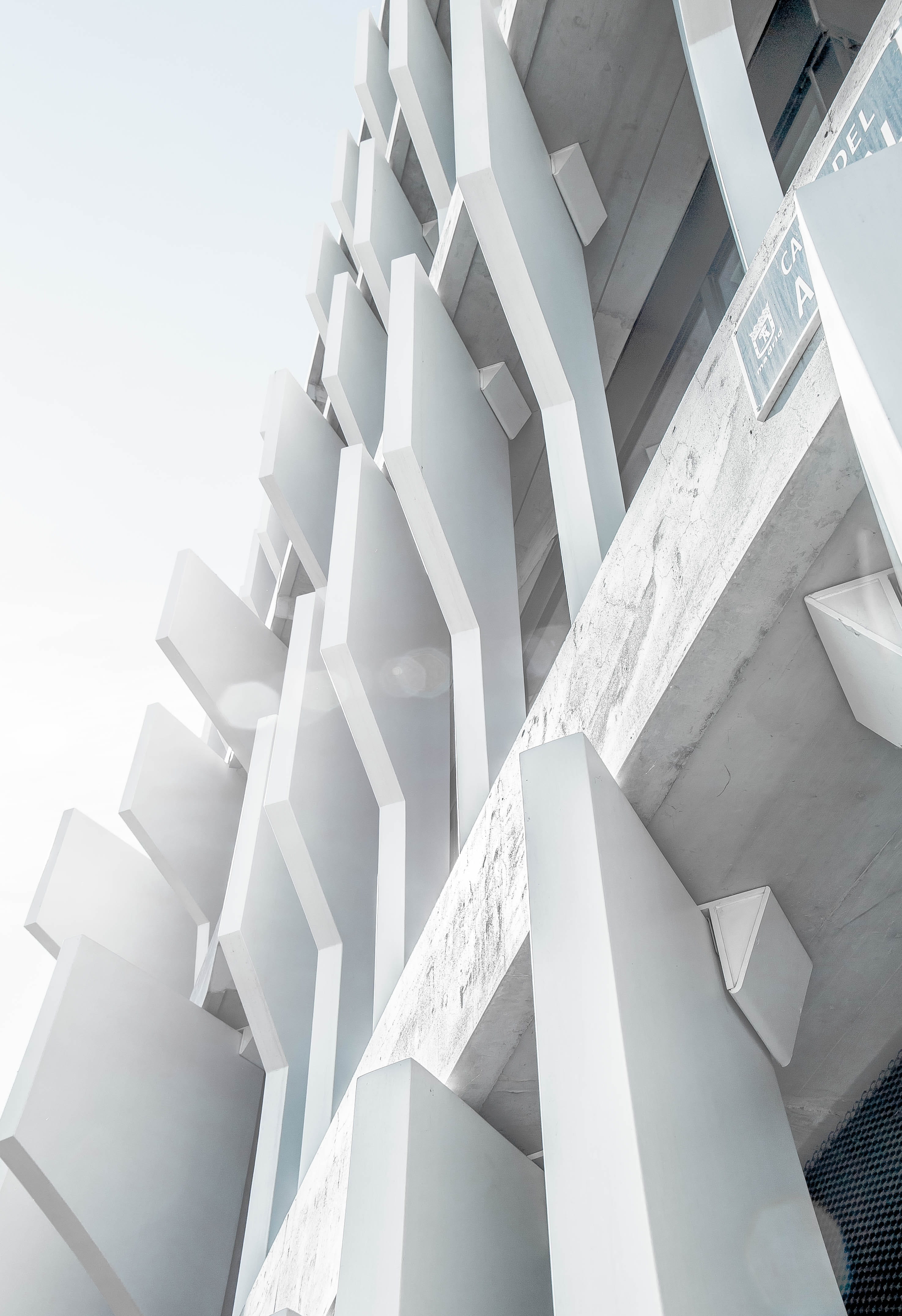 photography, photo, modern, architectural, design, s, outdoors, white, balcony, close-up, eye, blue, sunlight, sky, structure, construction Industry, urban Scene, Phone HD Wallpaper