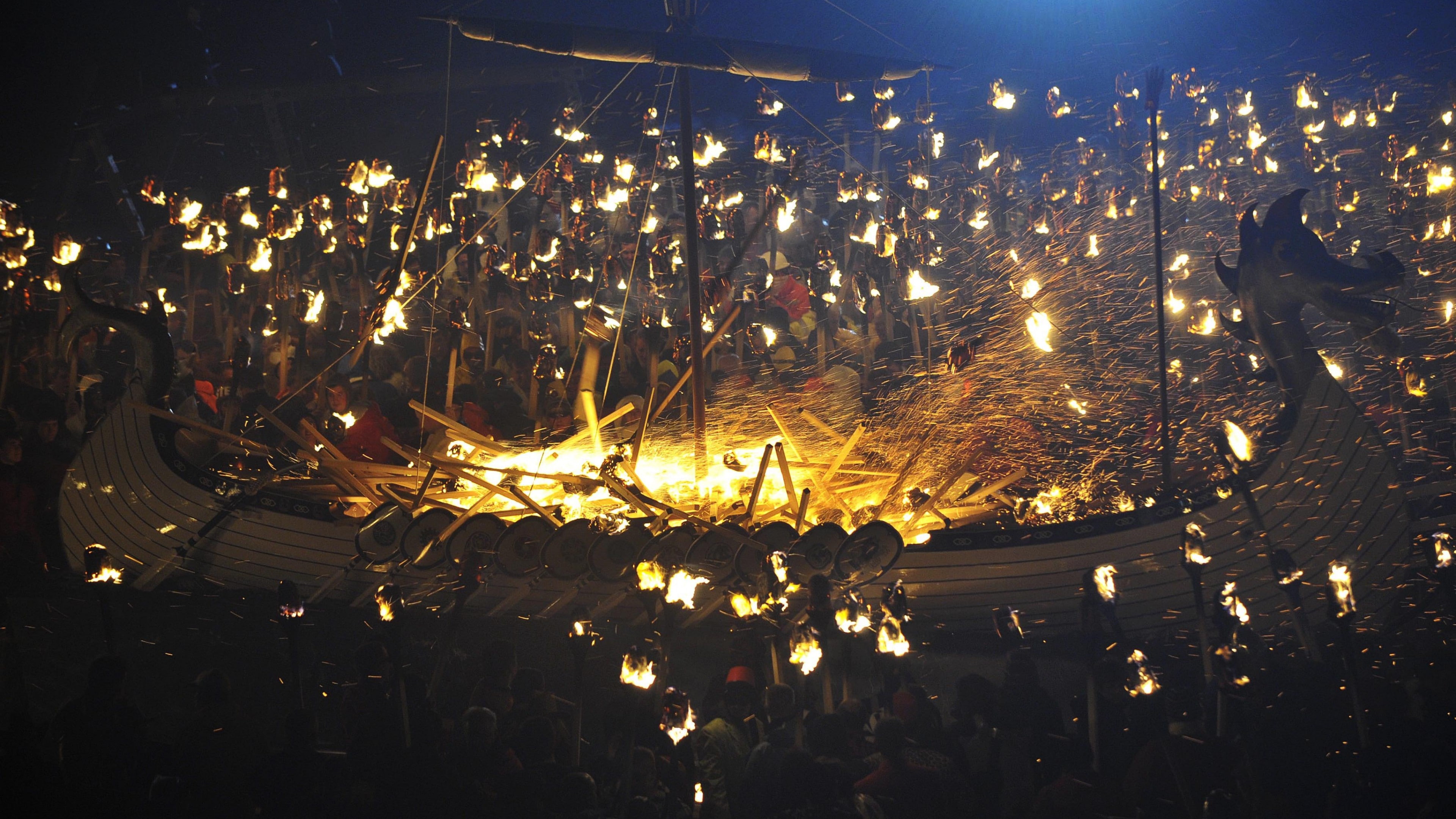 viking, clip, Vikings, fire, burning, Up-Helly-Аa, 4K, Scotland, ship, brown, torchlight procession, festival, event, movie, HD Wallpaper