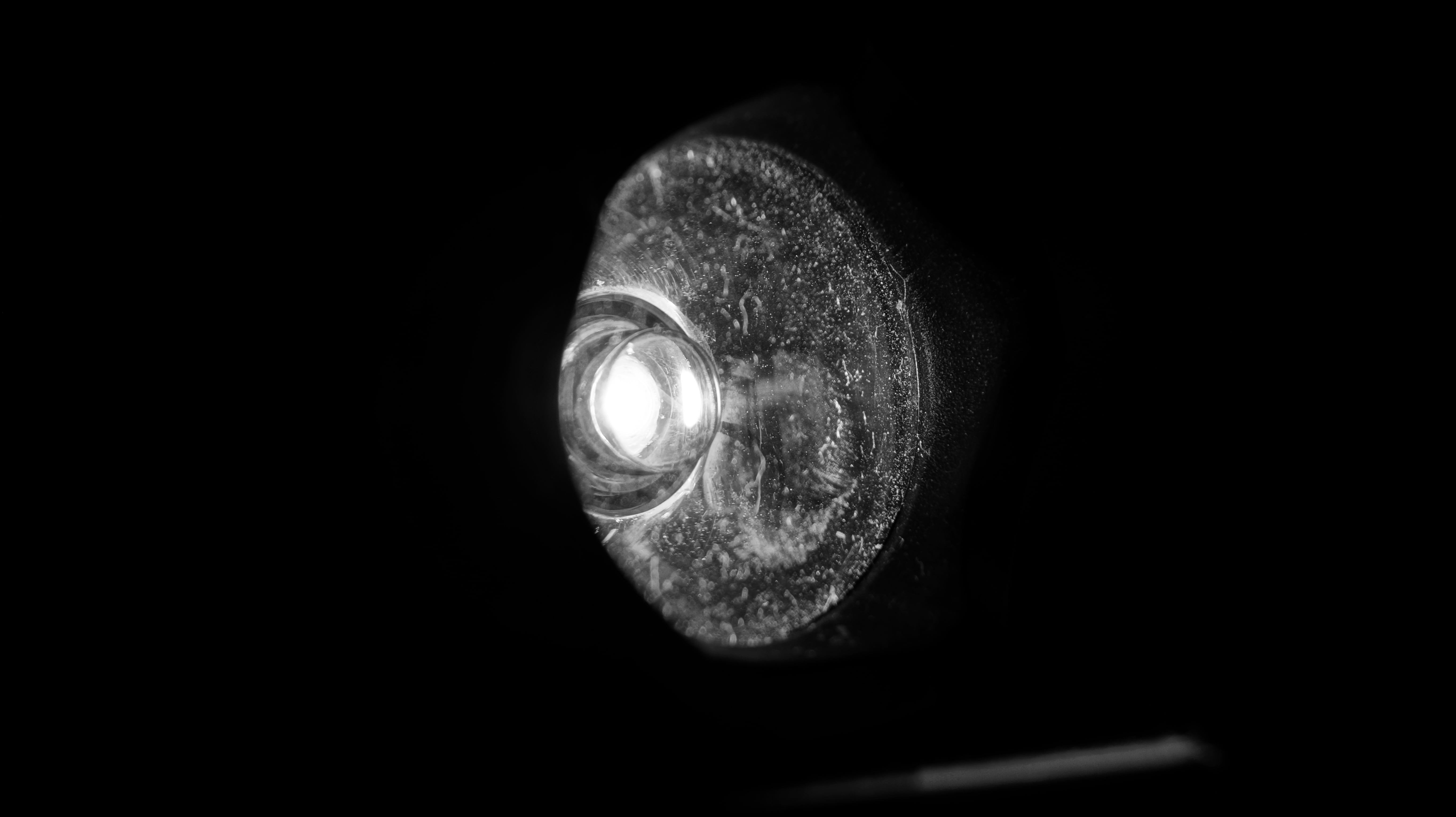 torchlight, monochrome, 5K, HD Wallpaper