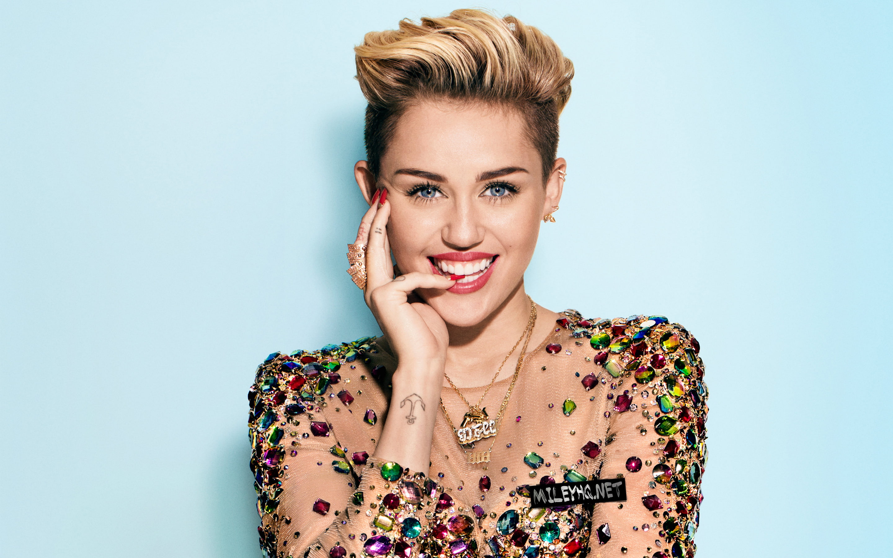 cyrus, 2K, celebridad, americana, cantante, miley, HD Wallpaper