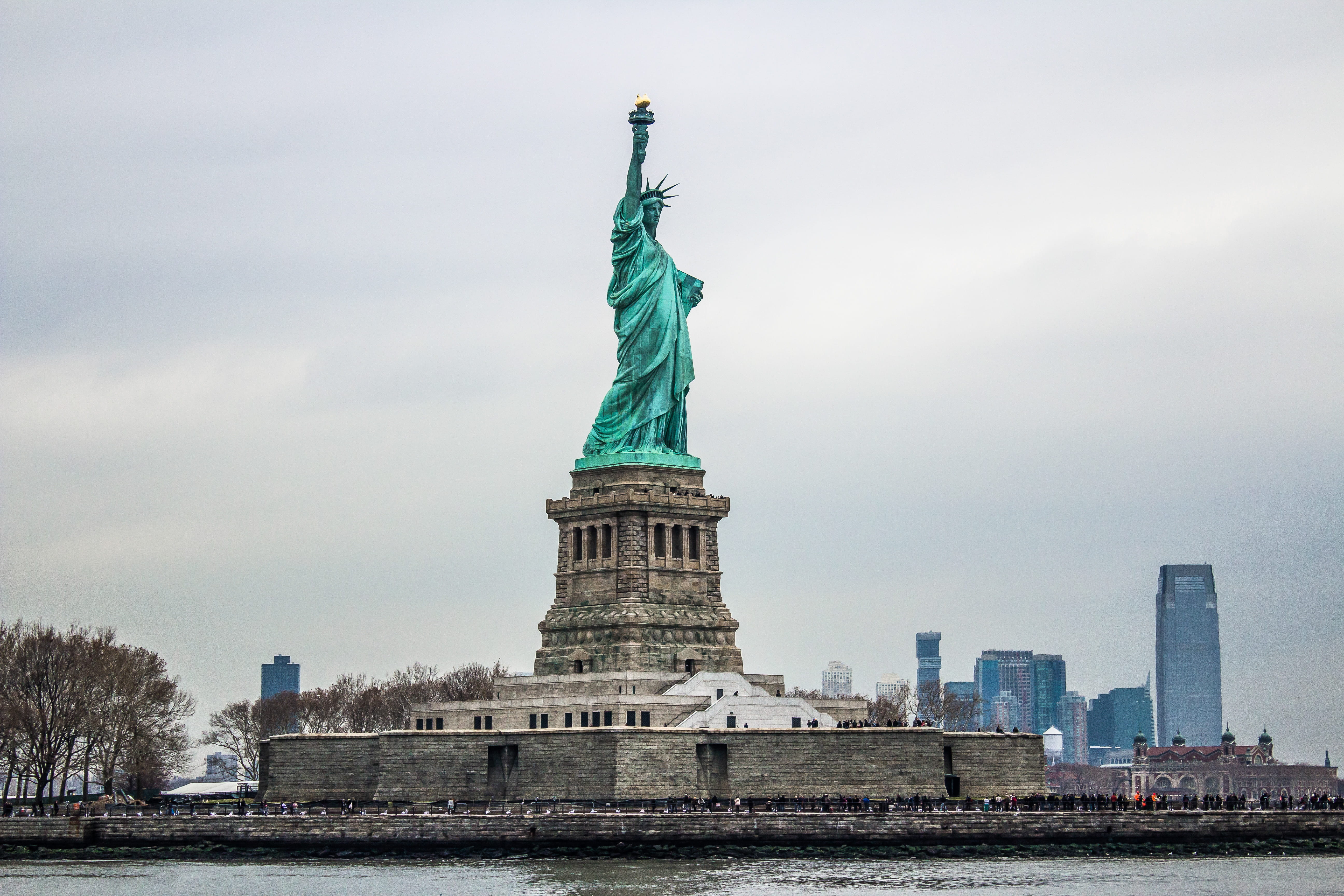 historical monument, travel destinations, human representation, sculpture, sky, independence, cityscape, city, skyscraper, tourism, 5K, female likeness, HD Wallpaper