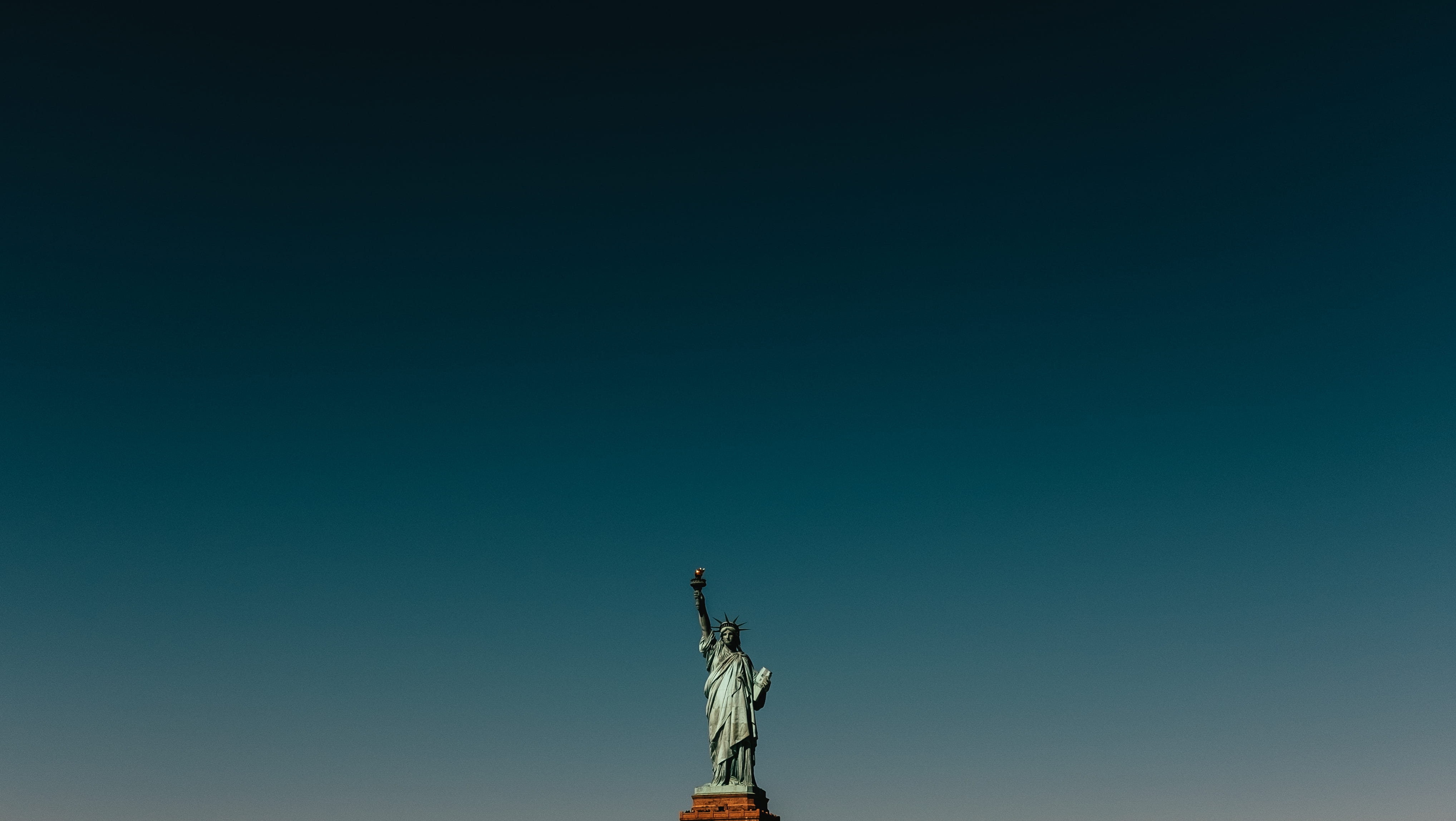 clear sky, york, sculpture, human representation, statue, day, religion, creativity, sky, craft, nyc, liberty, representation, male likeness, nature, no people, HD Wallpaper