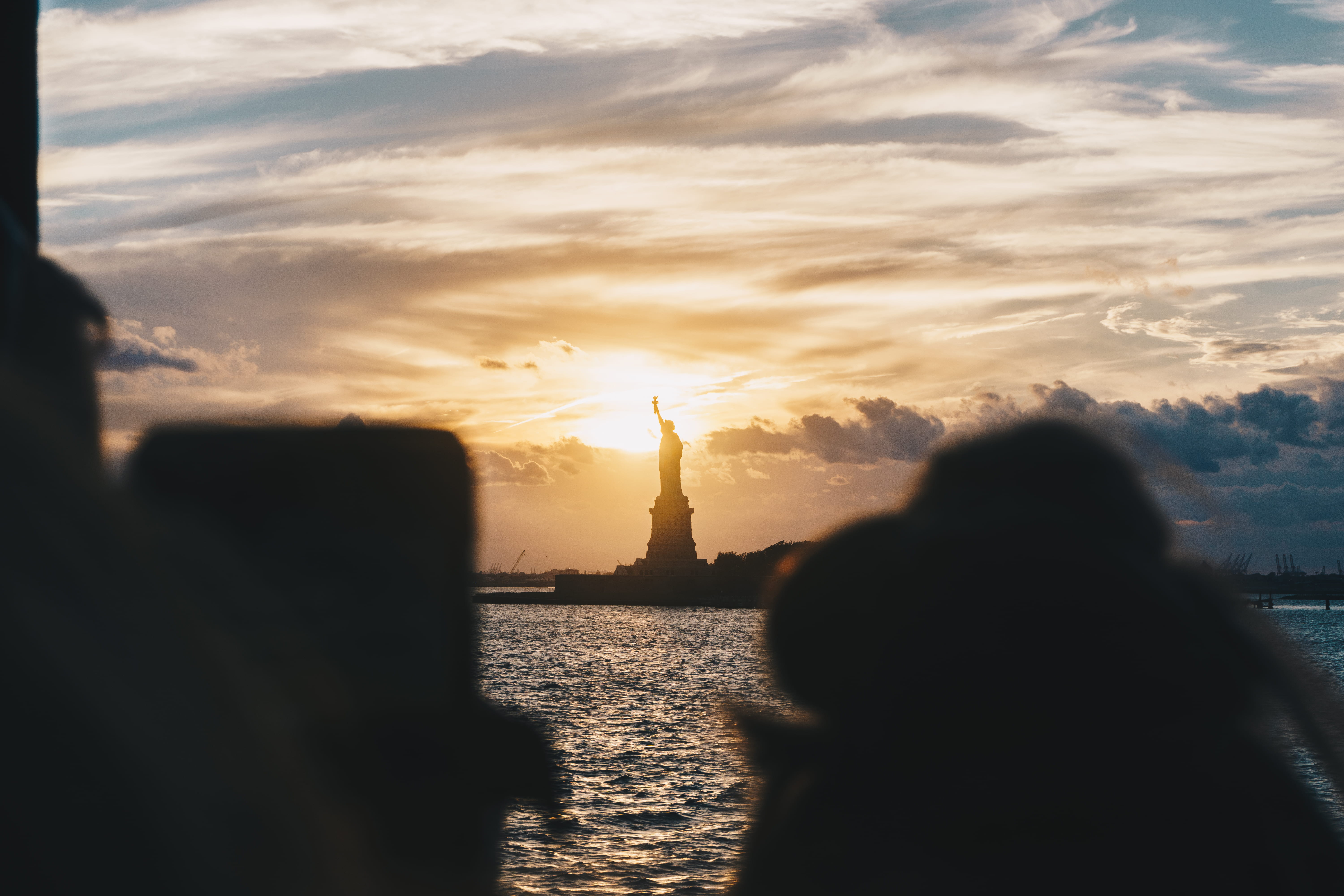 ny, backlight, 5K, sunlight, river, new york city, looking through, liberty, usa, nature, nyc, lady liberty, sunrise, building exterior, city, built structure, HD Wallpaper