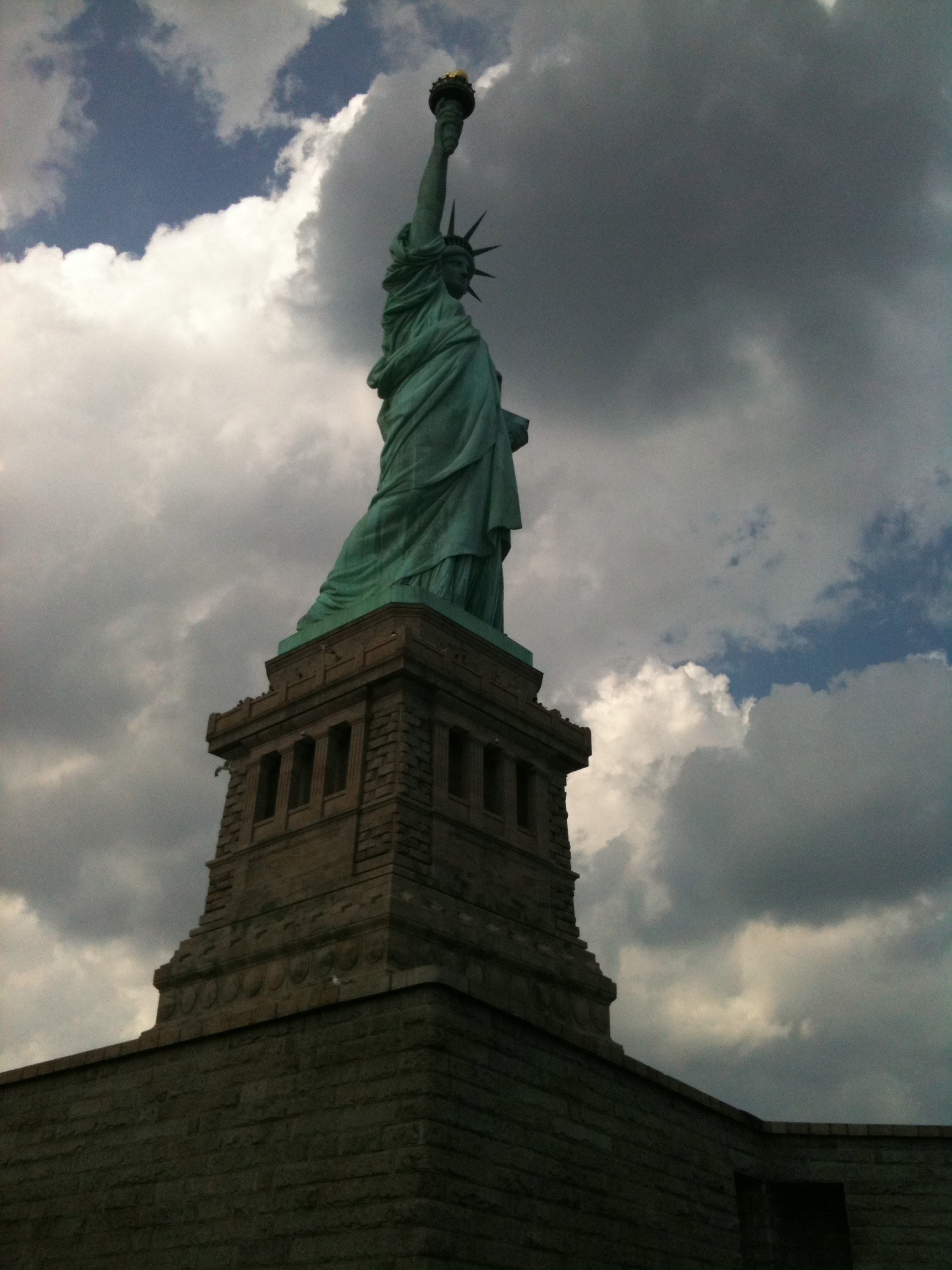 new york city, art and craft, no people, freedom, new york skyline, cloud - sky, dom, lady, landmark, nyc, female likeness, statue, america, day, flaming torch, Phone HD Wallpaper