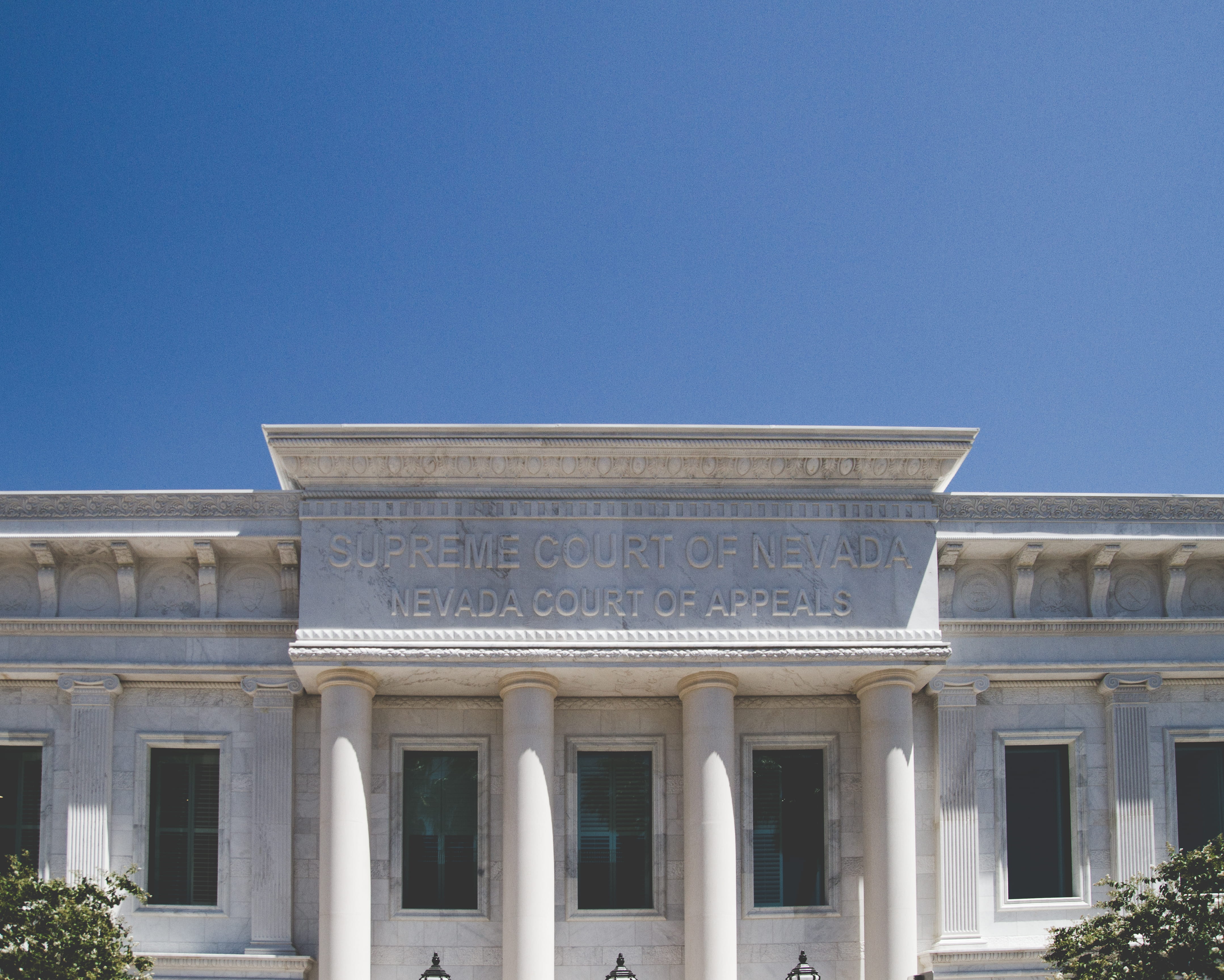 building exterior, columns, judge, travel destinations, united states, outdoors, neo-classical, text, courthouse, 4K, sky, clear sky, greek, tourism, no people, HD Wallpaper