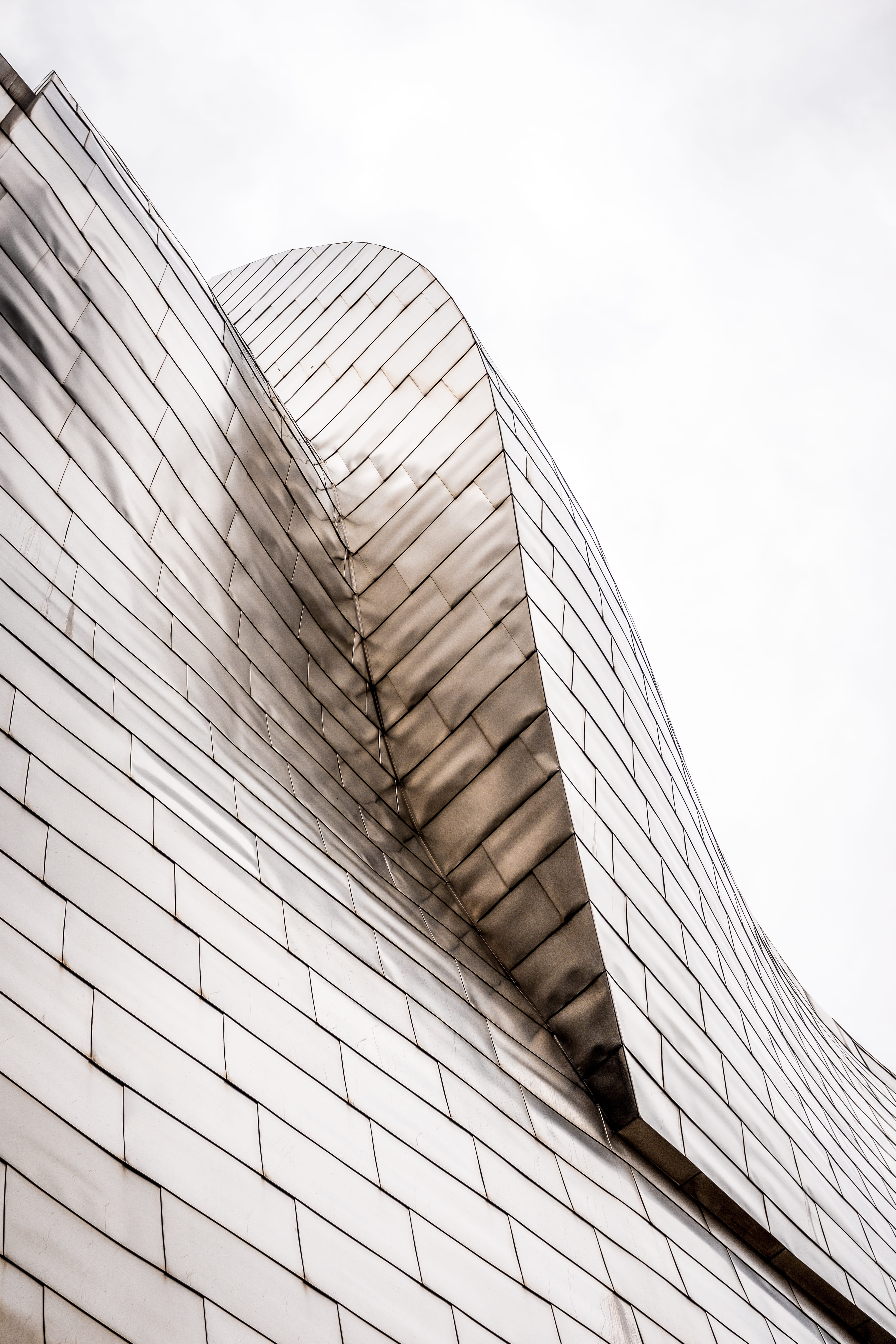 facade, guggenheim, 5K, skyscraper, top, glass - Material, modern, building, city Life, spain, built Structure, structure, abstract, architecture, reflection, Phone HD Wallpaper