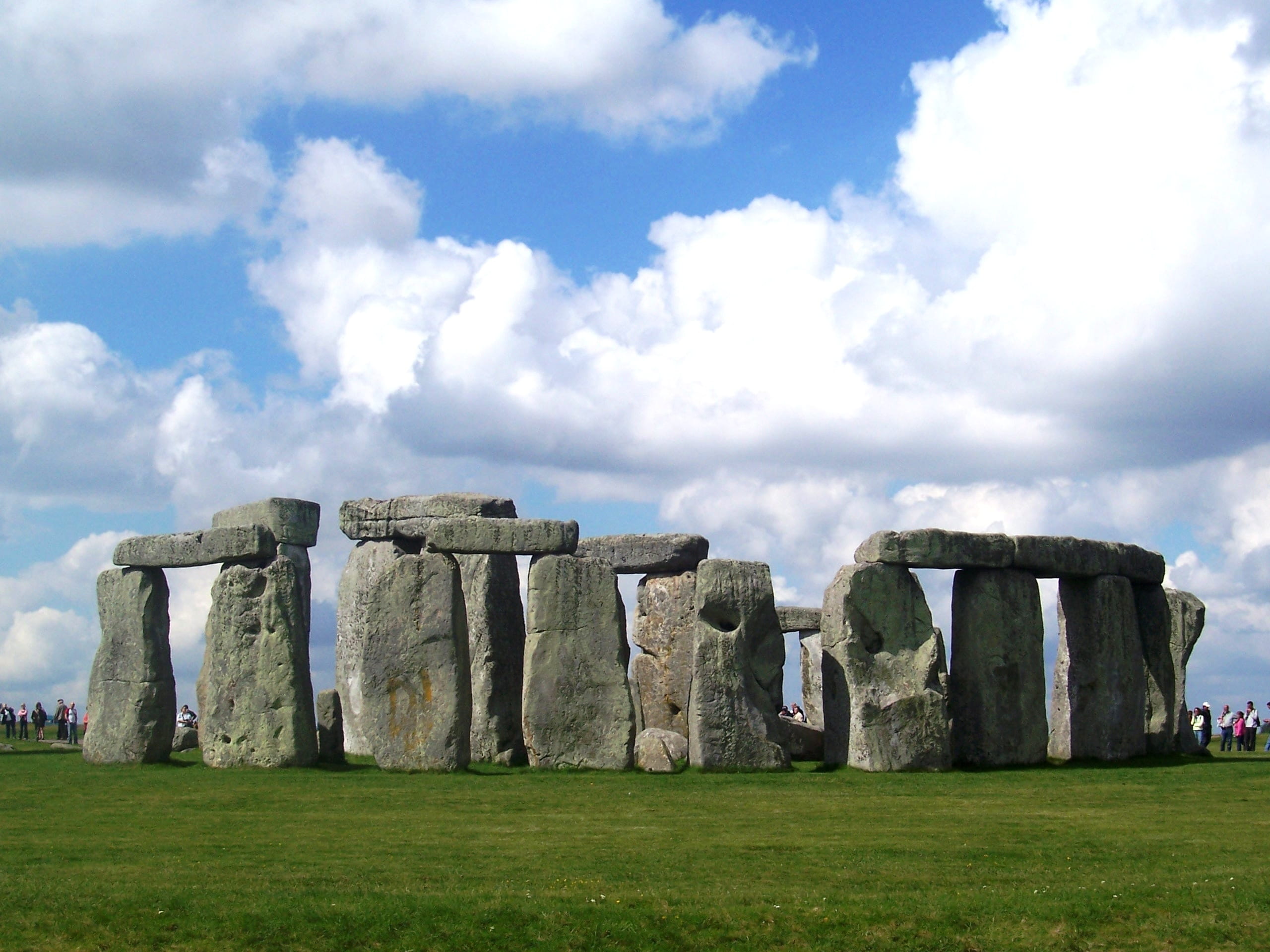 solid, nature, field, cloud - sky, history, 2K, architecture, archaeology, memorial, grass, sky, Prehistoric, tourism, outdoors, Stonehenge, no people, HD Wallpaper