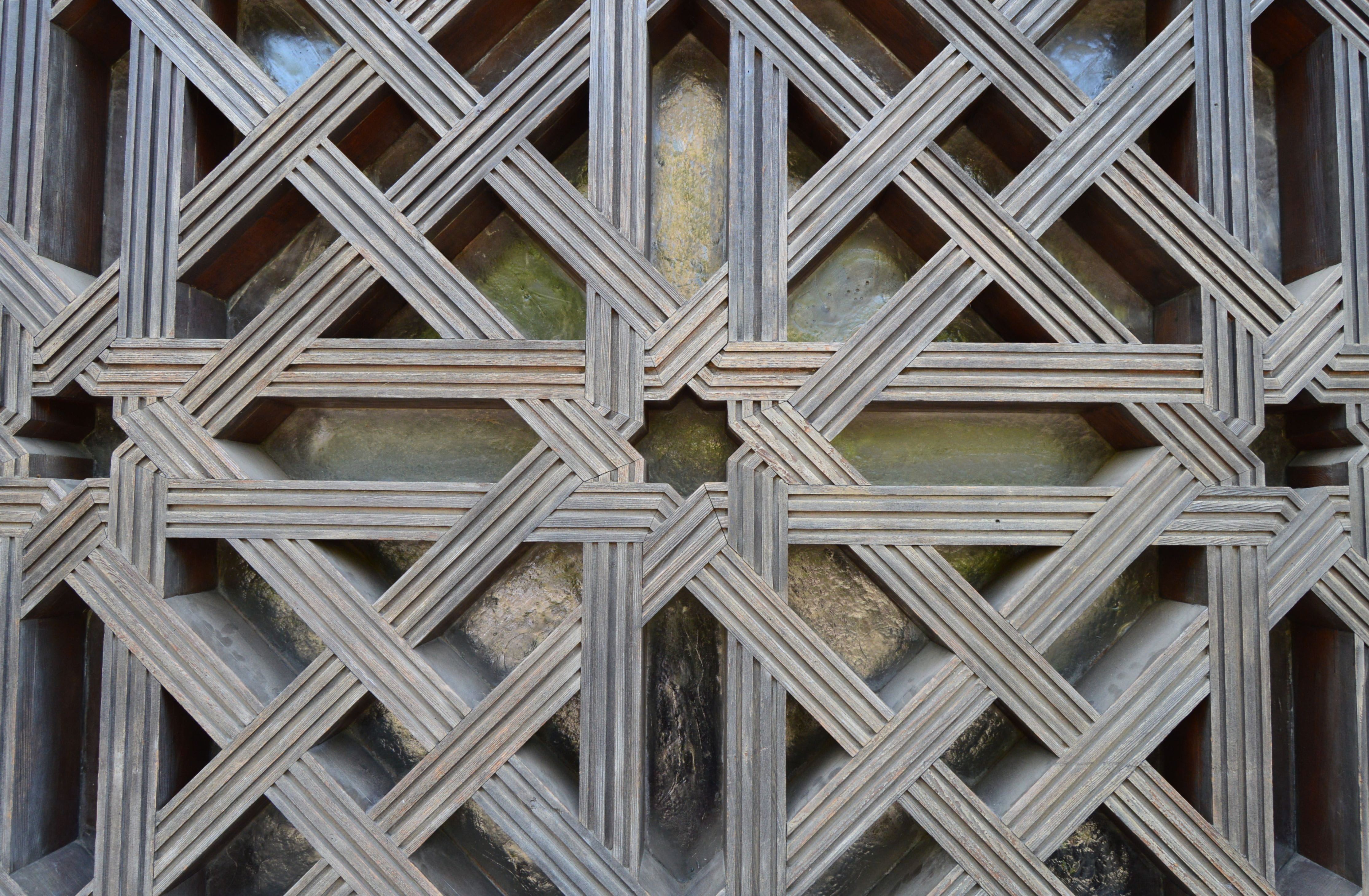 cordoba, spain, close-up, textured, aquitectura árabe, metal, wood - material, built structure, indoors, crisscross, shape, córdoba, 4K, no people, repetition, HD Wallpaper