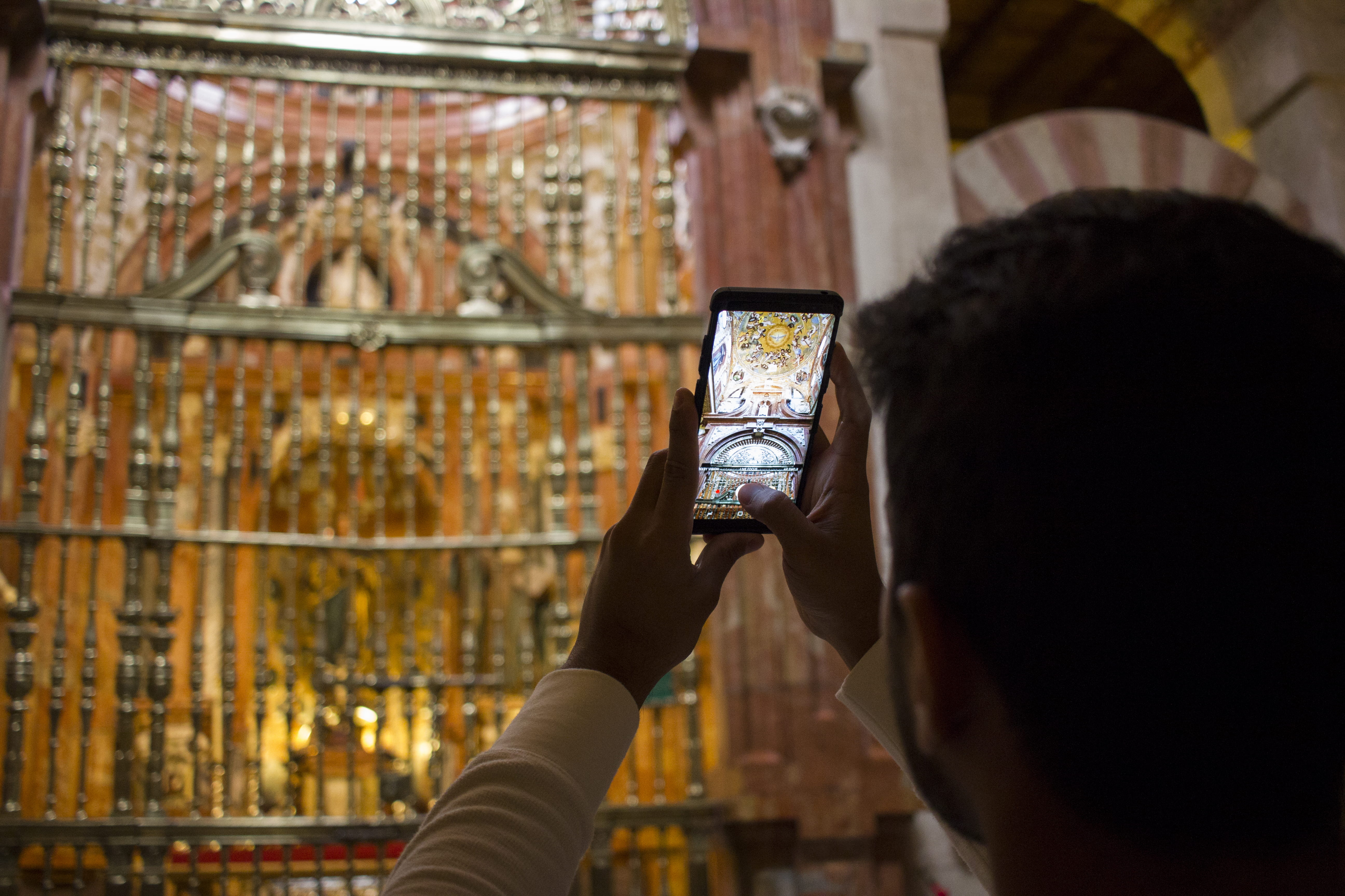 spain, phone, mobile, taking photos, communication, smart phone, architecture, portable information device, holding, wireless technology, mosque-cathdral, HD Wallpaper