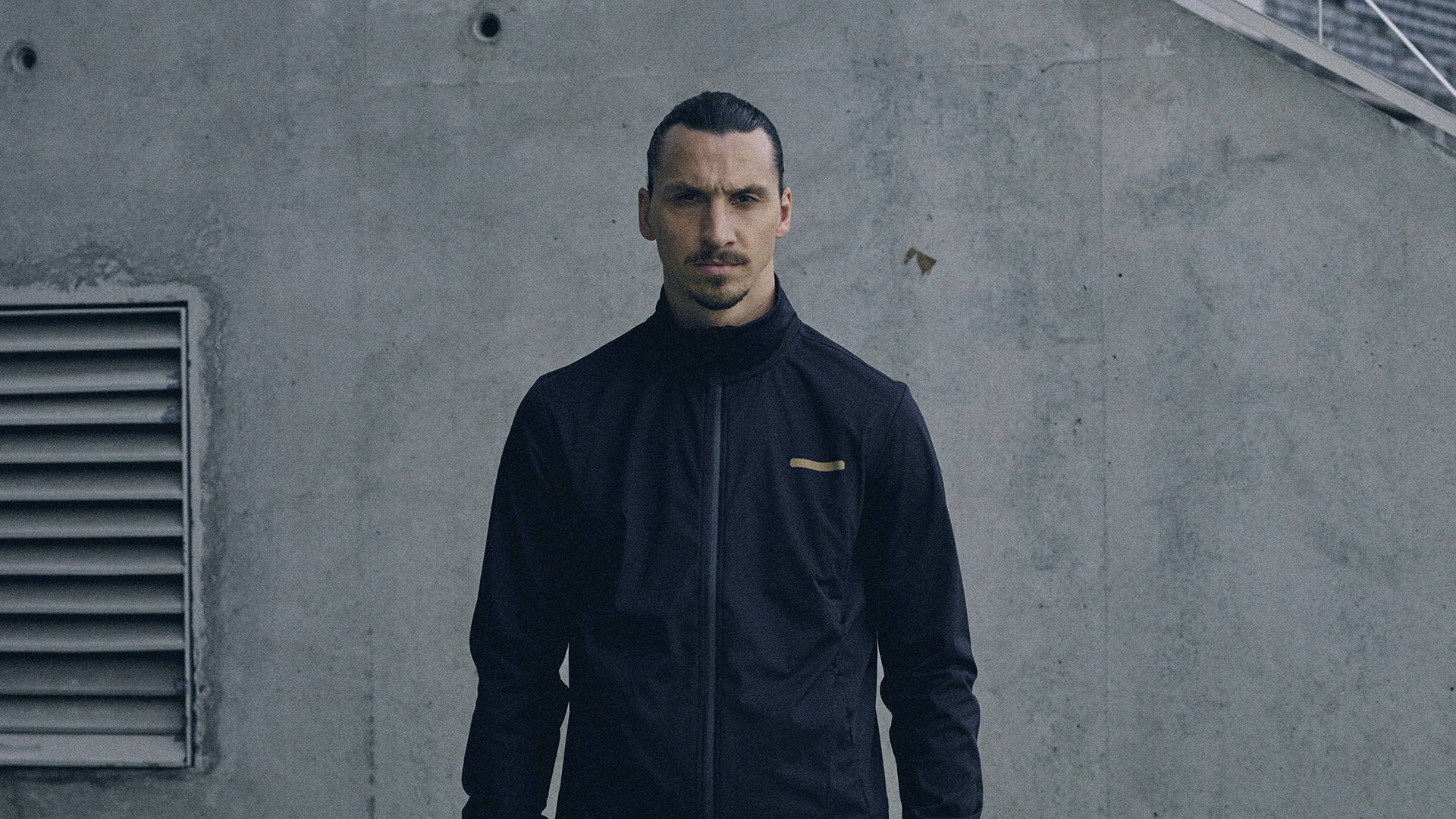 day, standing, 1080P, young adult, architecture, wall - building feature, young men, sportwear, concrete, one person, leisure activity, Zlatan Ibrahimovic, HD Wallpaper