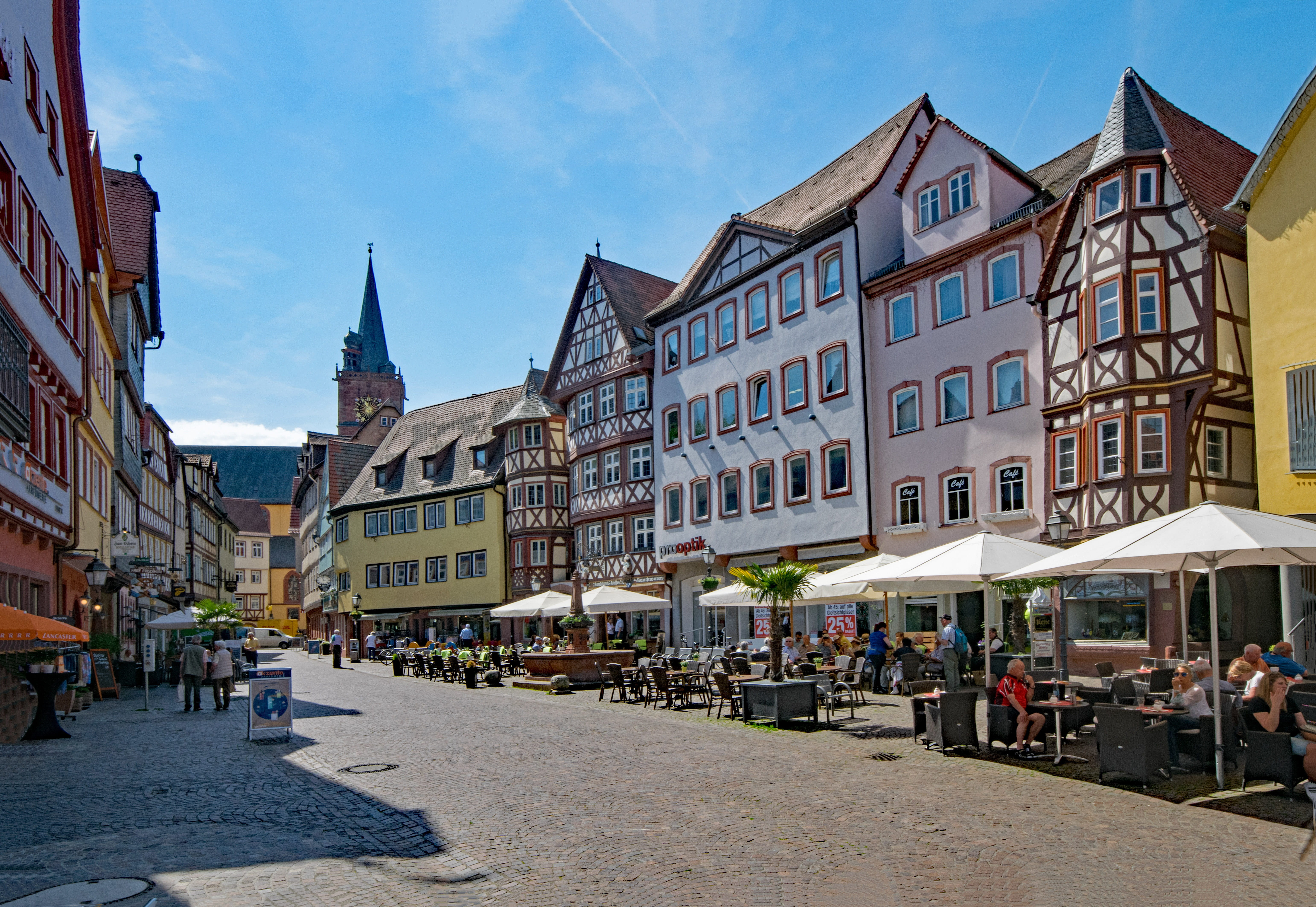 building, large group of people, day, cafe, Germany, crowd, built structure, city life, table, nature, europe, the market square building, group of people, HD Wallpaper
