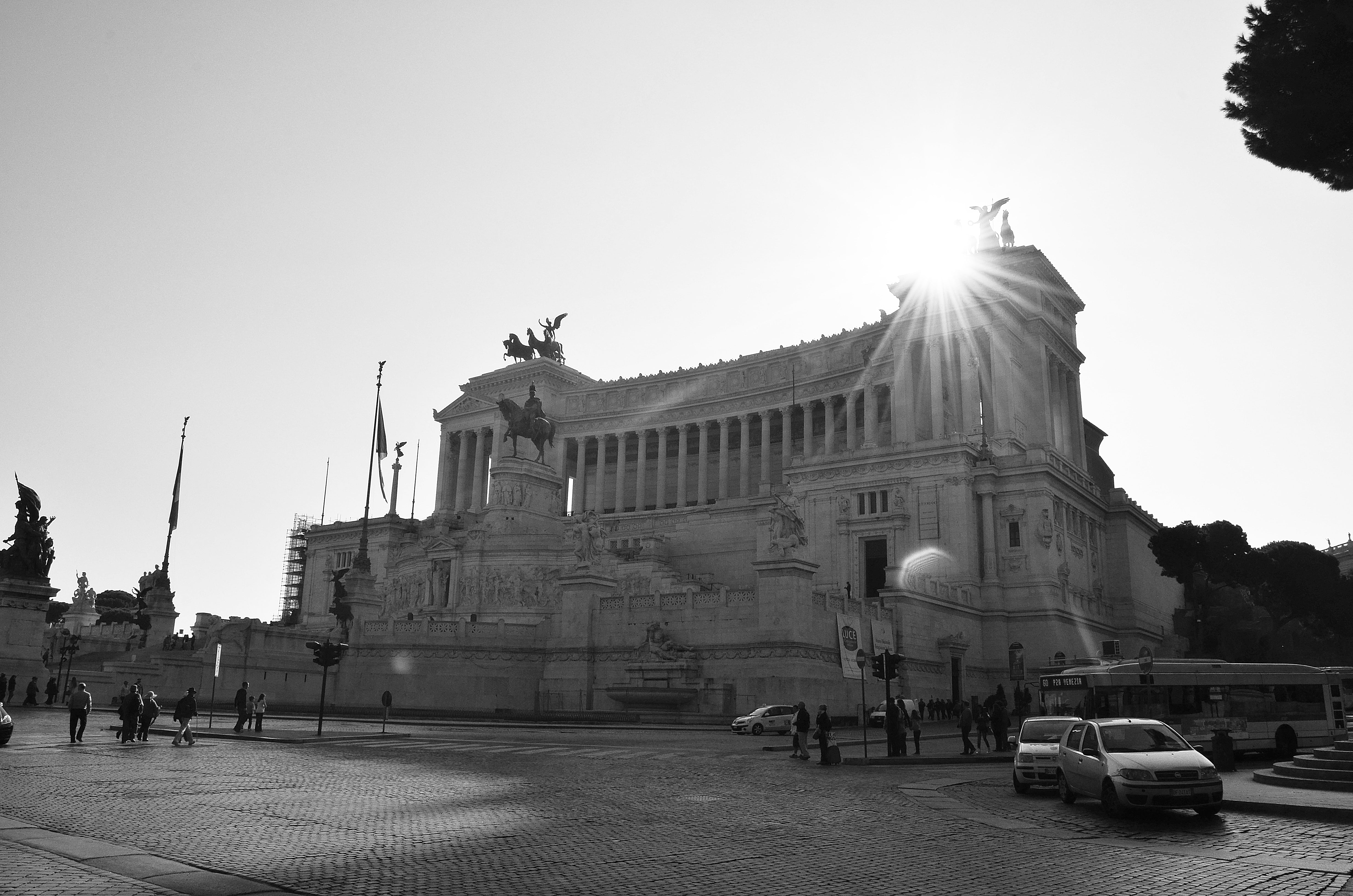 government, built structure, travel, building exterior, sun, clear sky, beauty, black and white, nature, history, rome, car, summer, italy, mode of transportation, HD Wallpaper