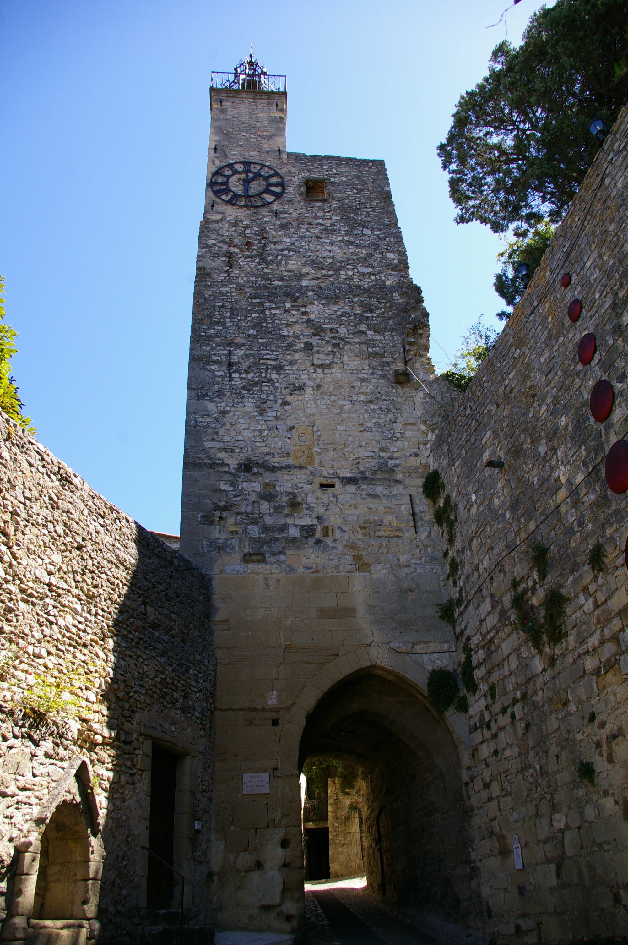 old, medieval, building, tourism, tower, vaison-la-romaine, ancient ruins, theatre, vaucluse, ancient, europe, sky, wall, worship, columns, the past, former, Phone HD Wallpaper