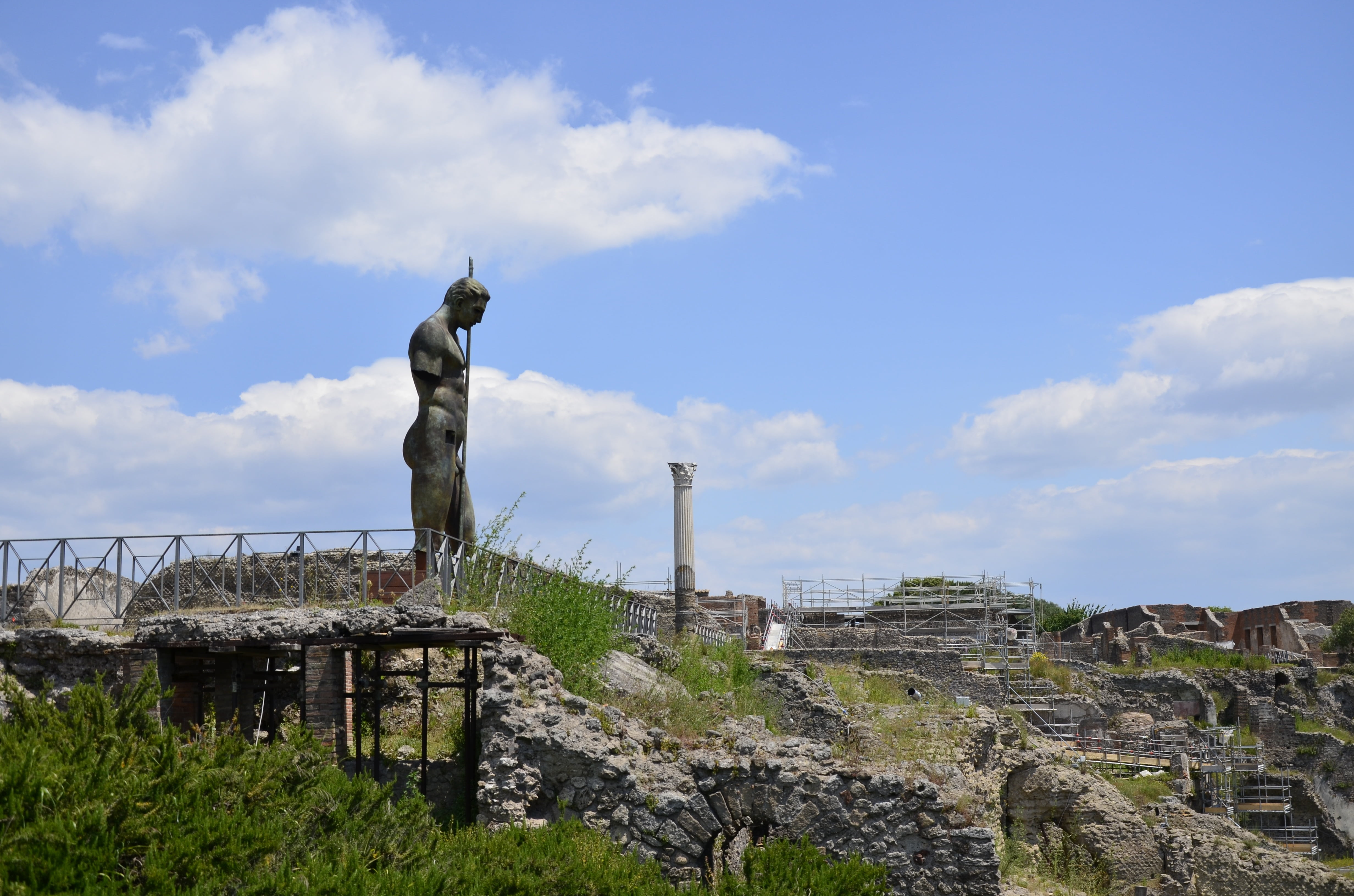 man, colonnade, sky, cultures, pompeii, ancient civilization, archaeology, deterioration, heritage, ruins, campania, old ruin, art, landscape, monument, HD Wallpaper